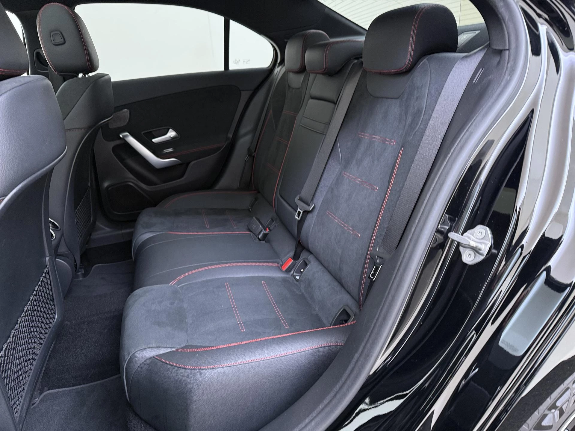 Mercedes-Benz-A-Klasse-image-11