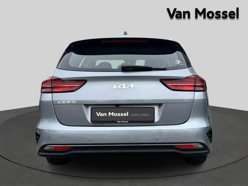 Kia-Ceed Sportswagon-image-4