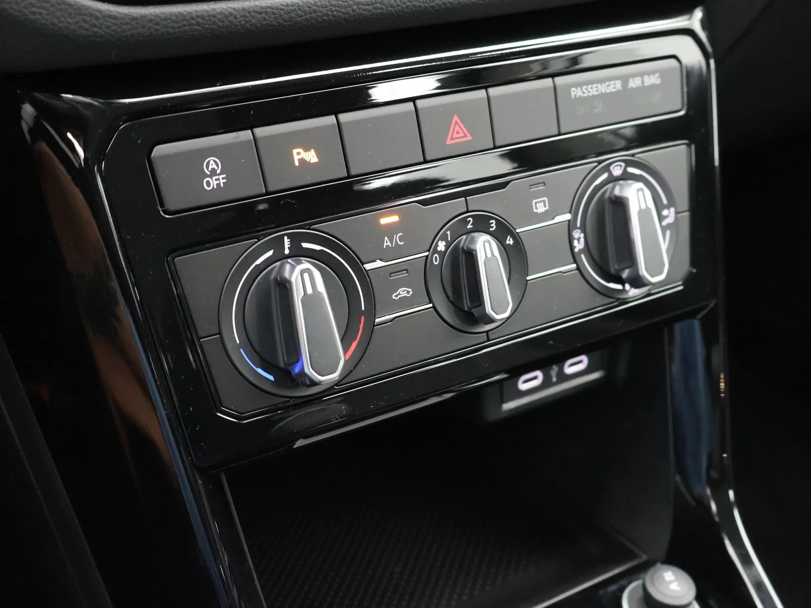 Volkswagen T-Cross T-Cross Life 1.0 TSI 70 kW (95 pk) 5 versnellingen manueel / DEMO