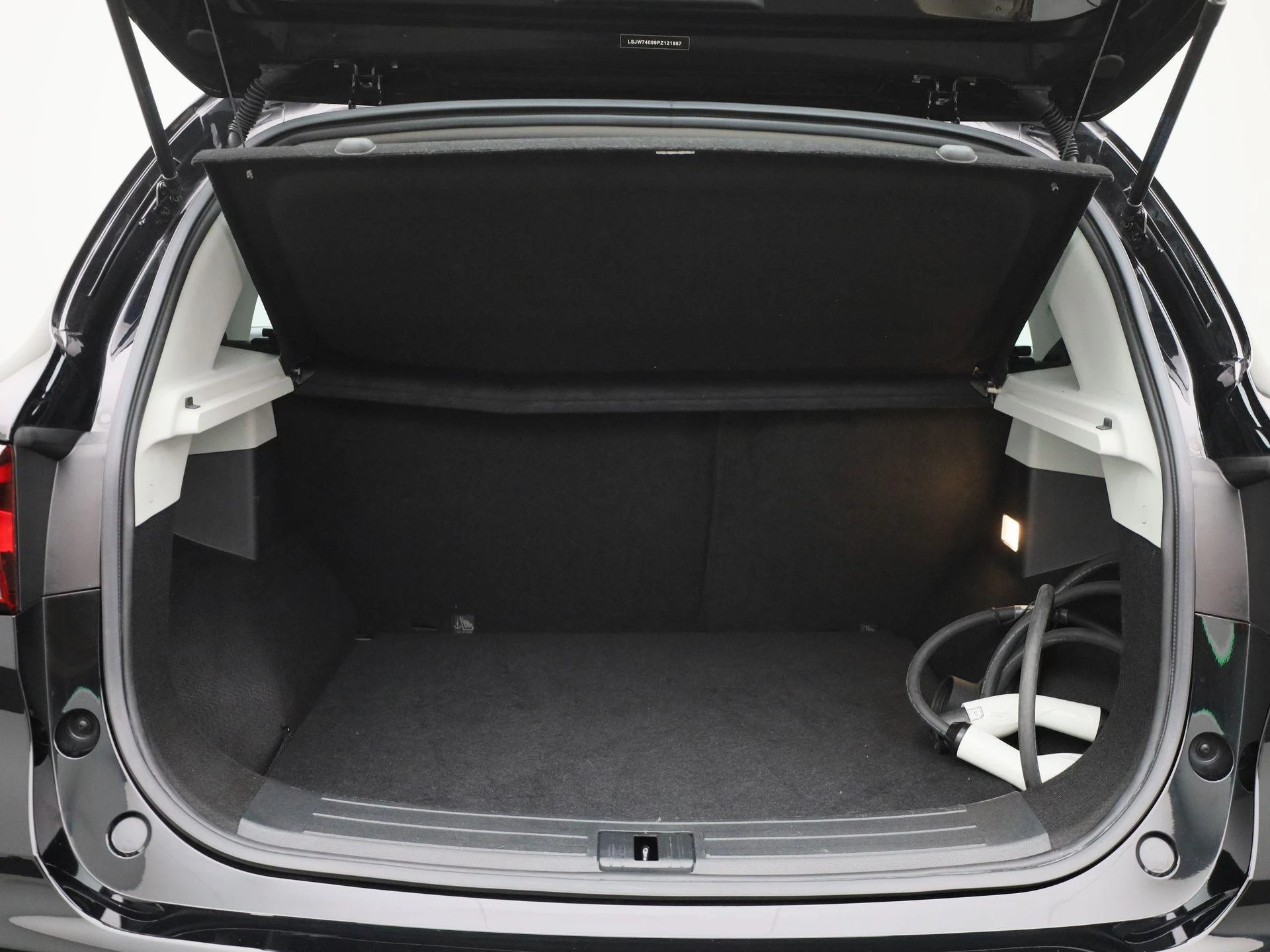 MG-ZS EV-image-13