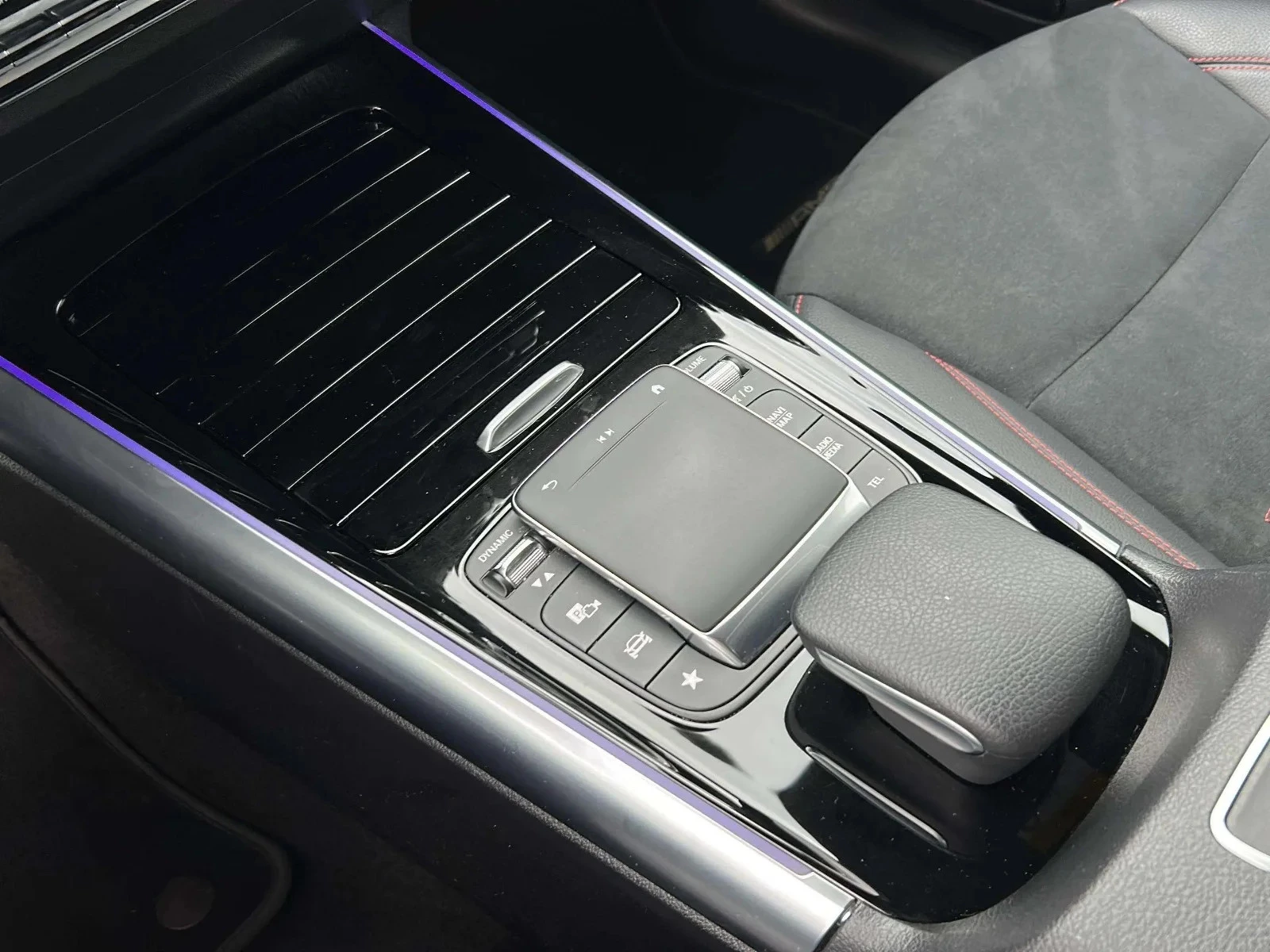 Mercedes-Benz-EQA-image-13