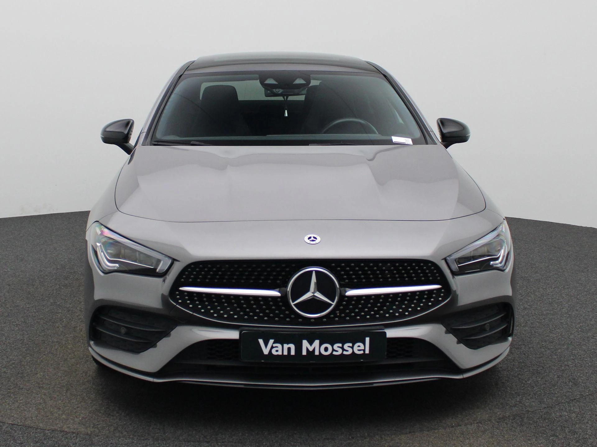 Mercedes-Benz-CLA-image-2