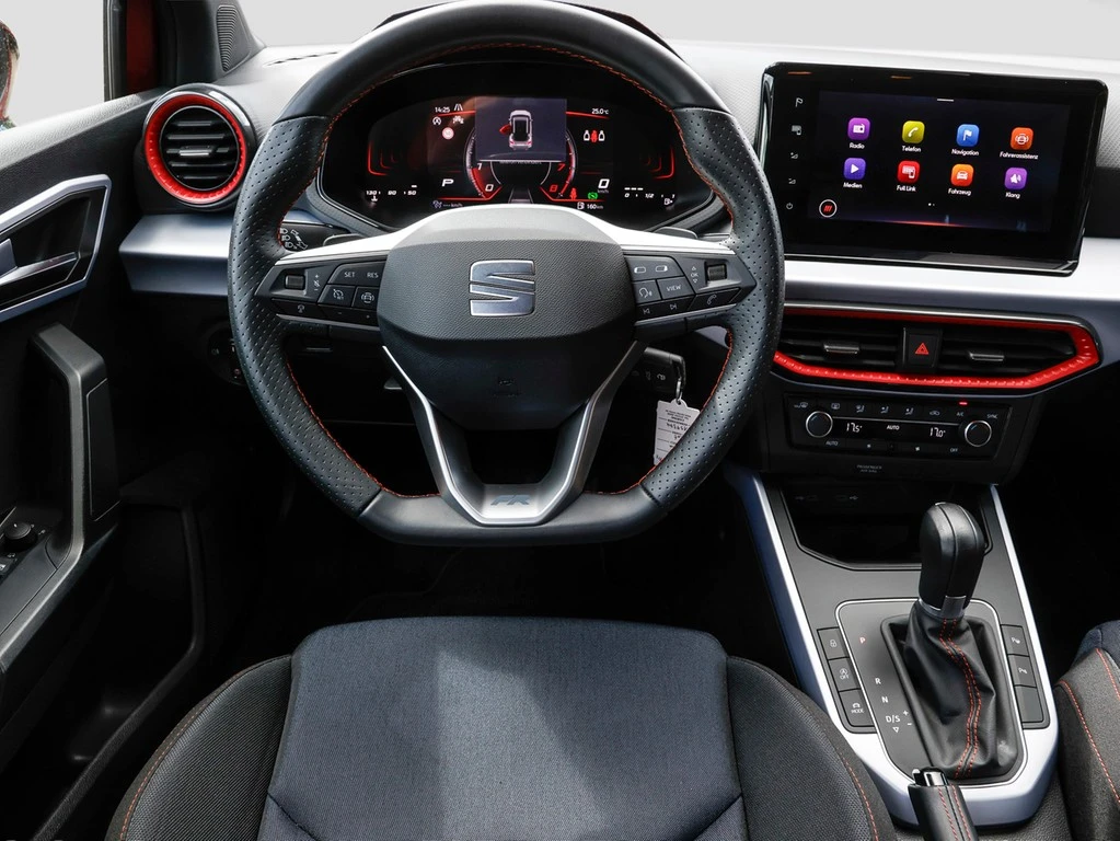 SEAT-Arona-image-12