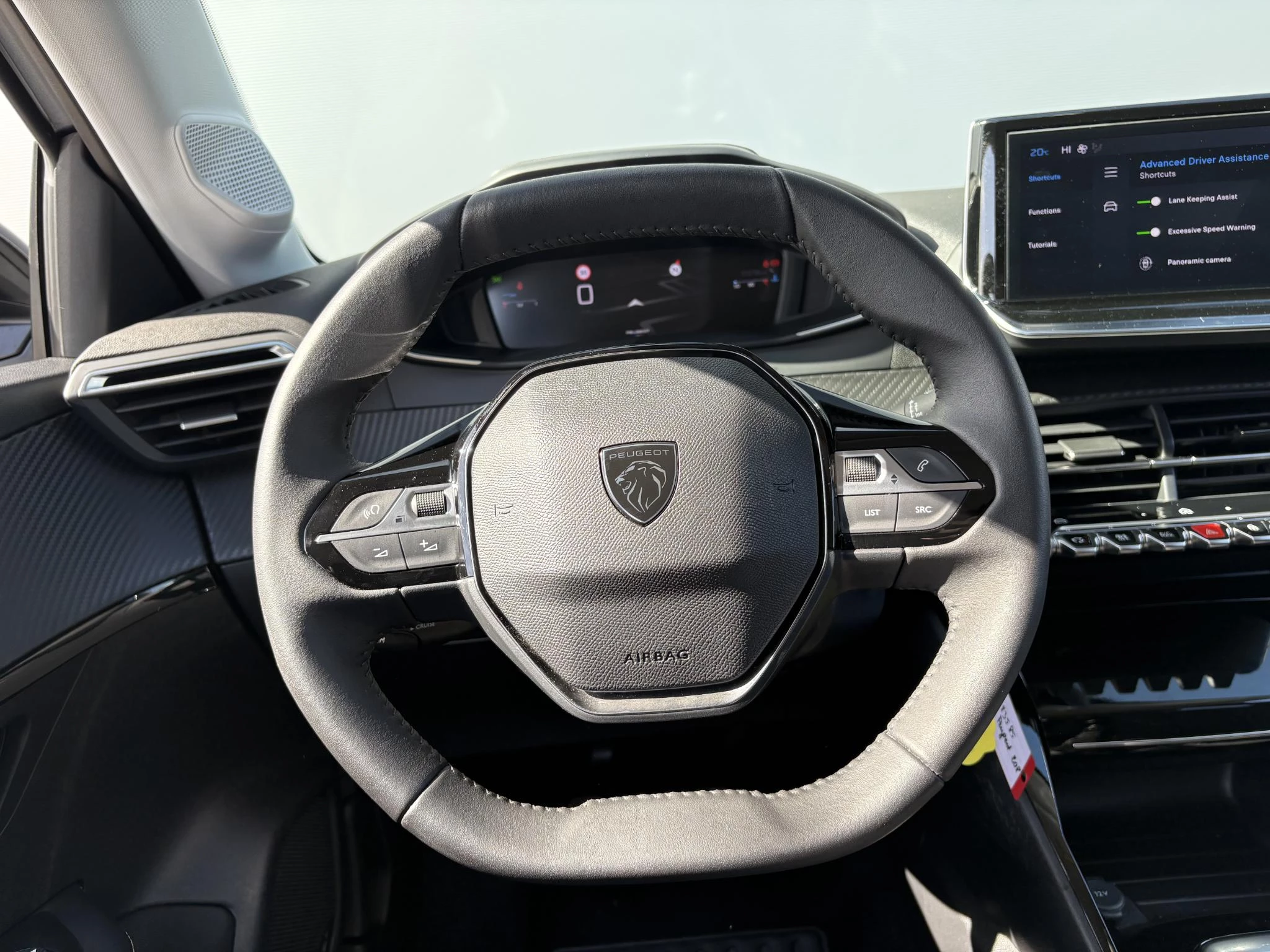 Peugeot-208-image-12