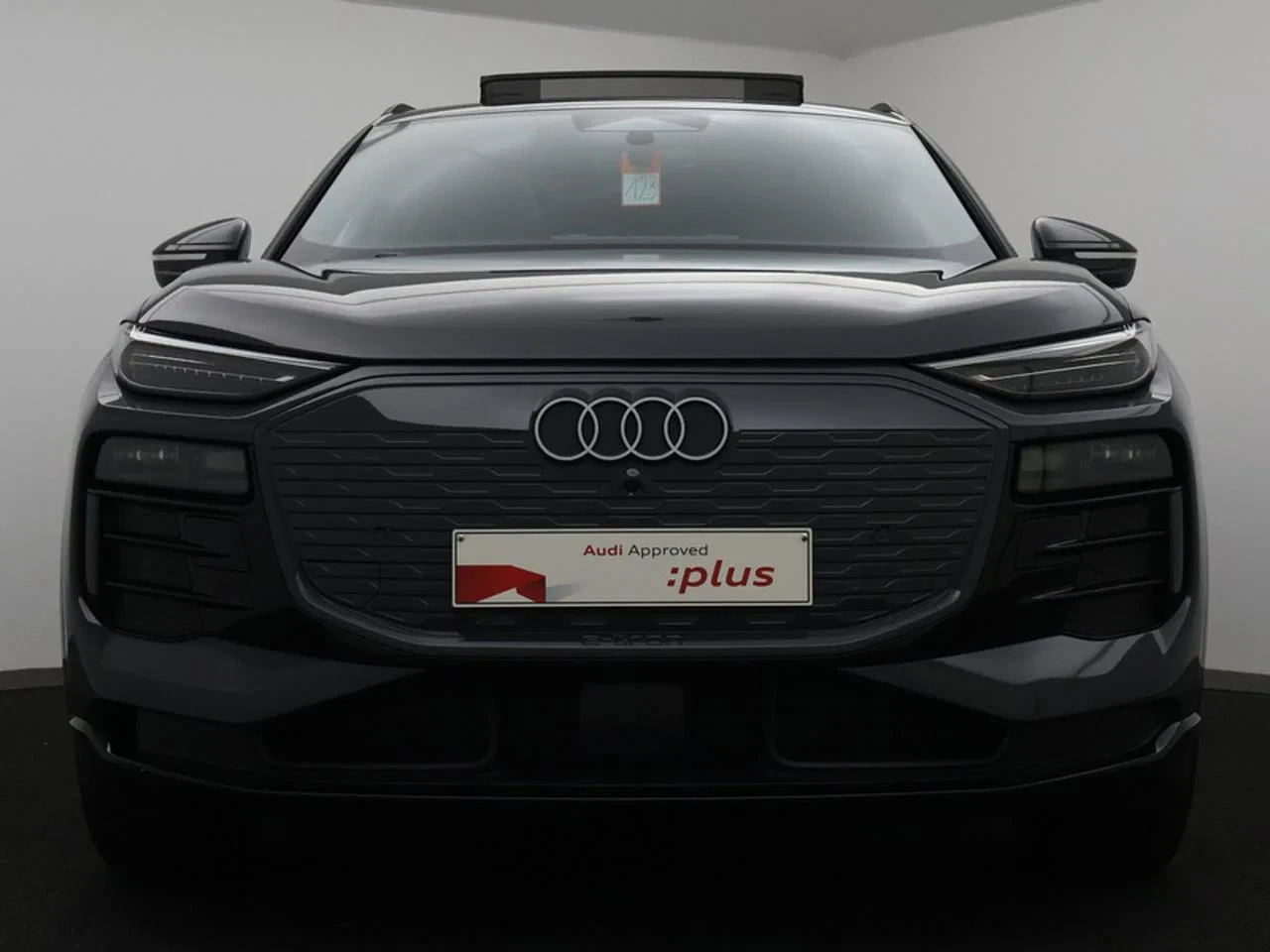 Audi-Q6 e-tron-image-3