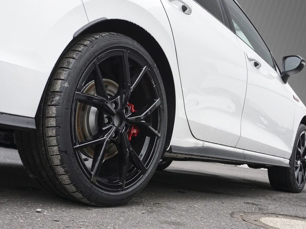 Volkswagen Golf GTI 2,0 l TSI 180 kW 7-DSG GTI