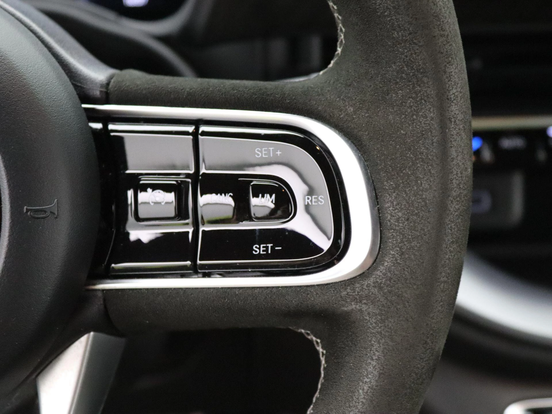 Abarth-500e-image-19