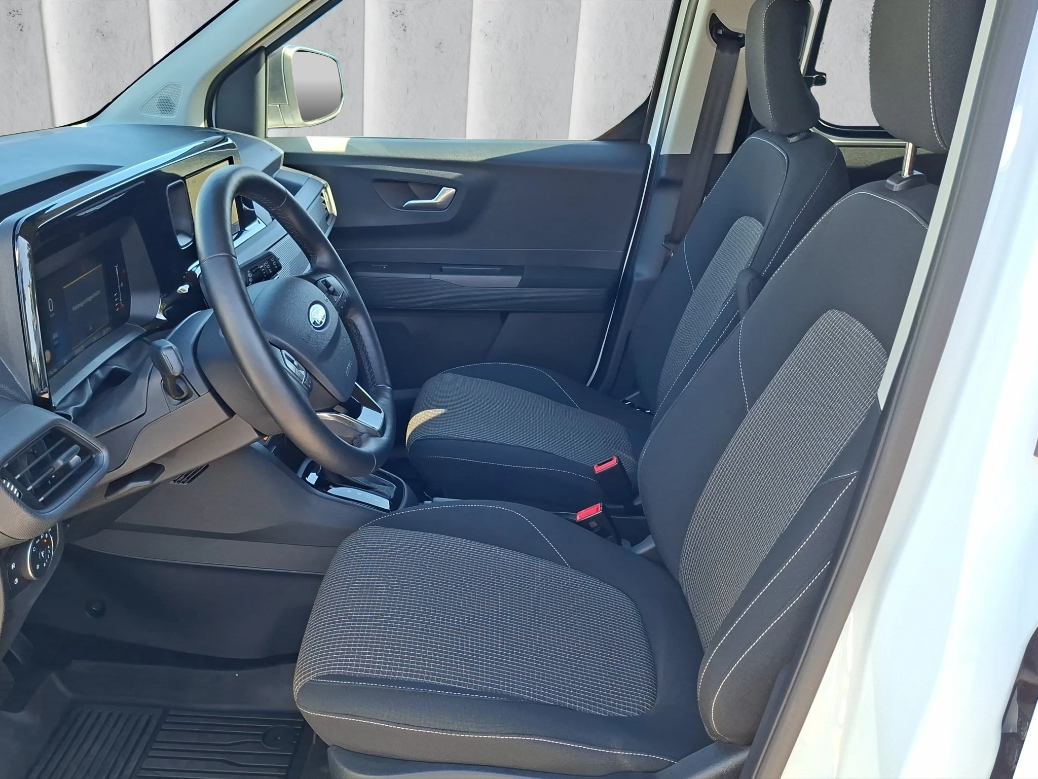 Ford-Tourneo Courier-image-9