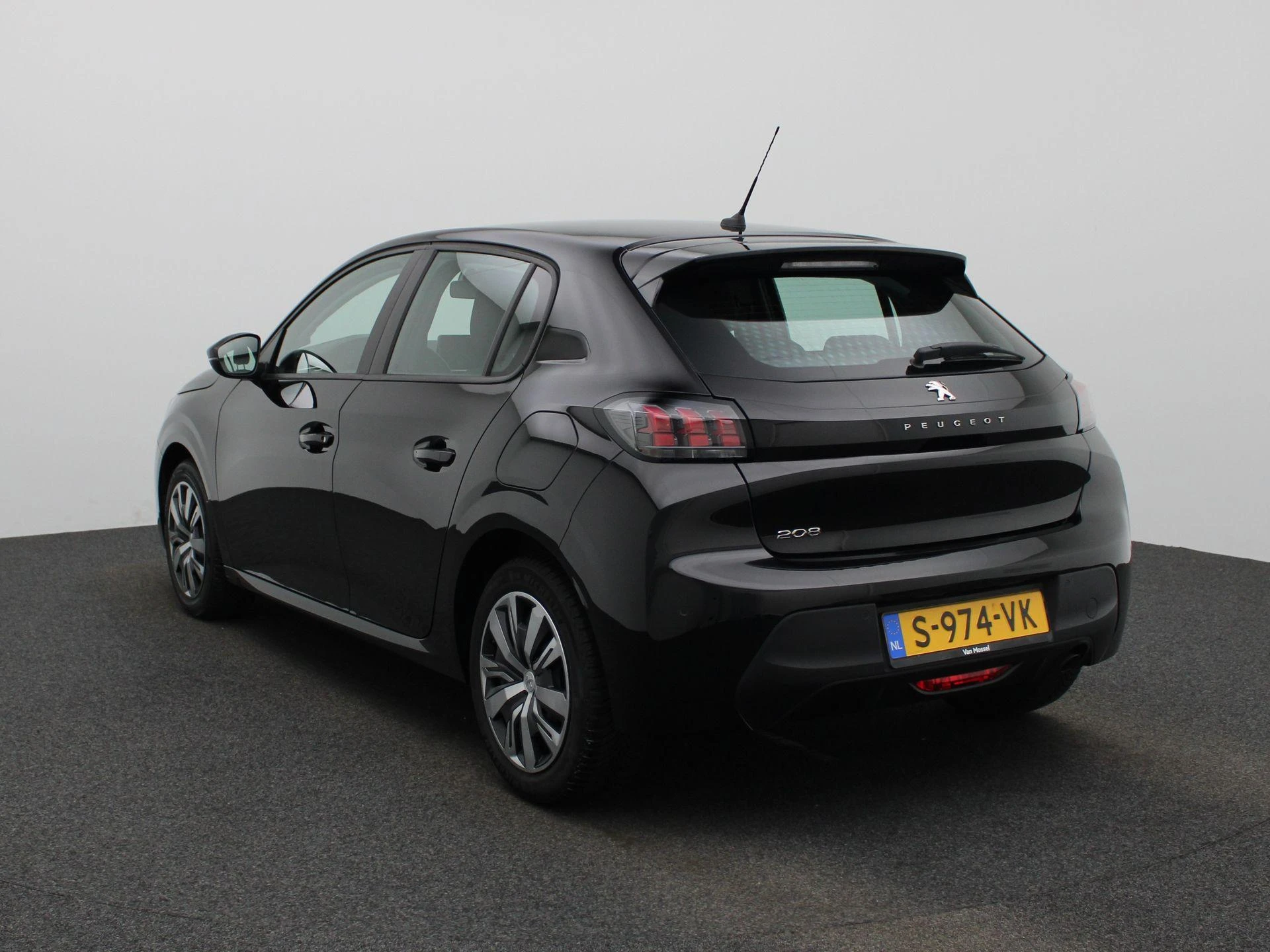 Peugeot-208-image-1