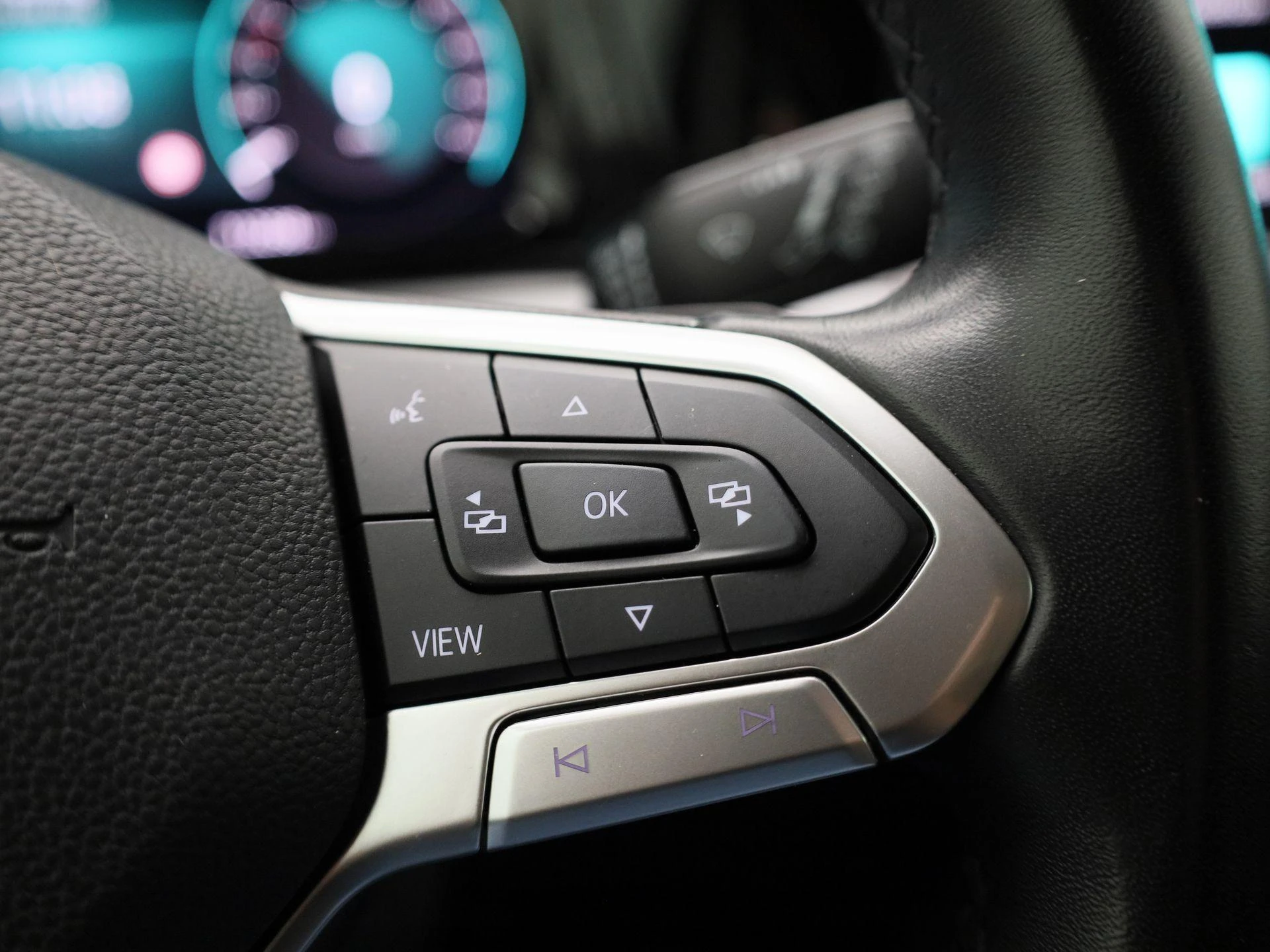 Volkswagen-Golf-image-15