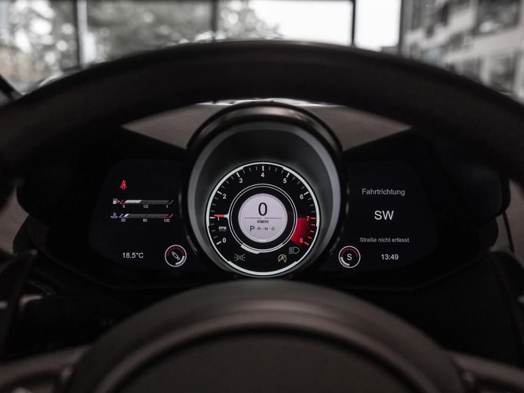 Aston Martin-V12 Vantage-image-6