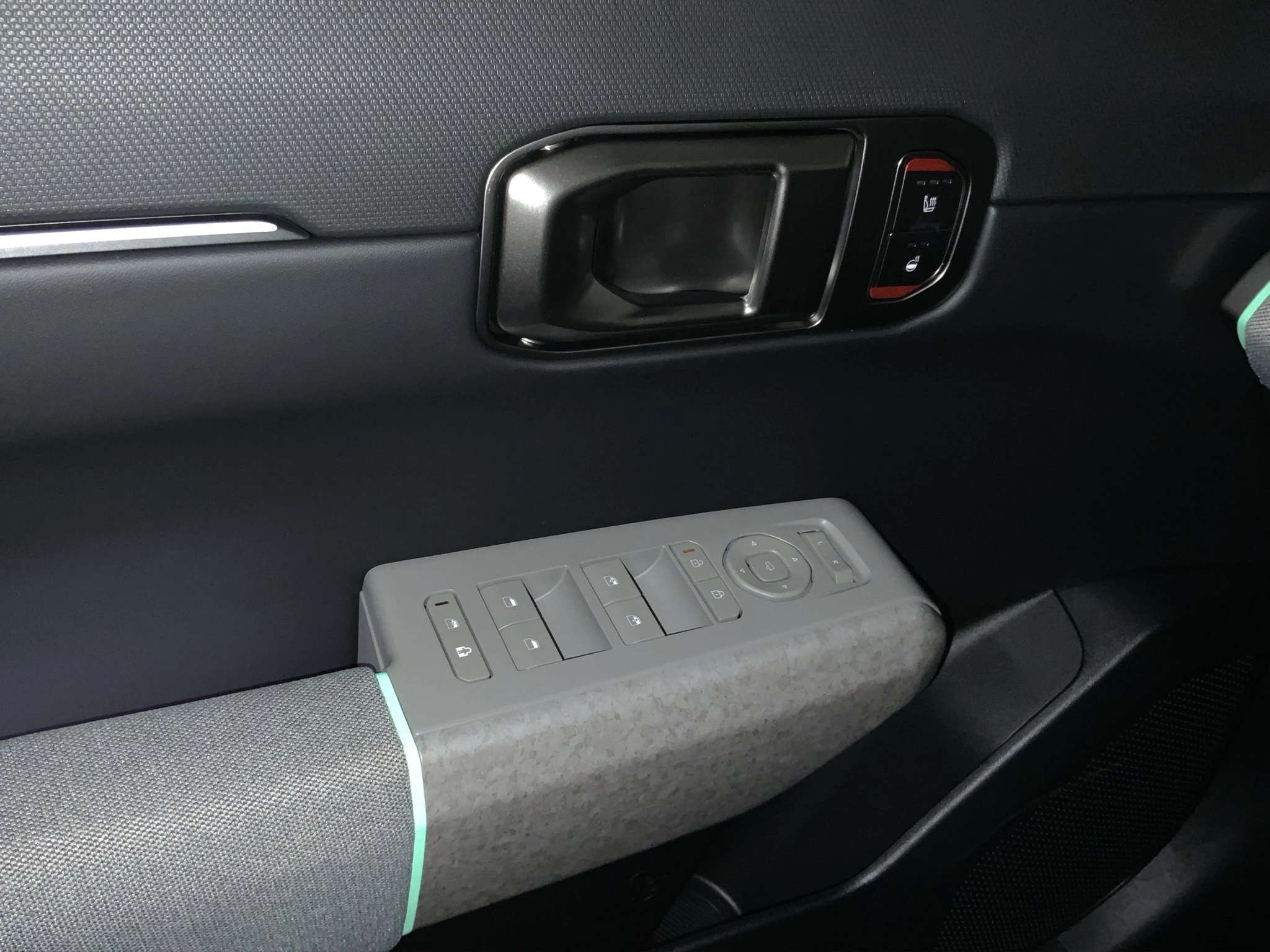 Kia EV4 Hatchback Earth 81 kWh 150 kW Frontantrieb Schräghecklimousine. 5-türig