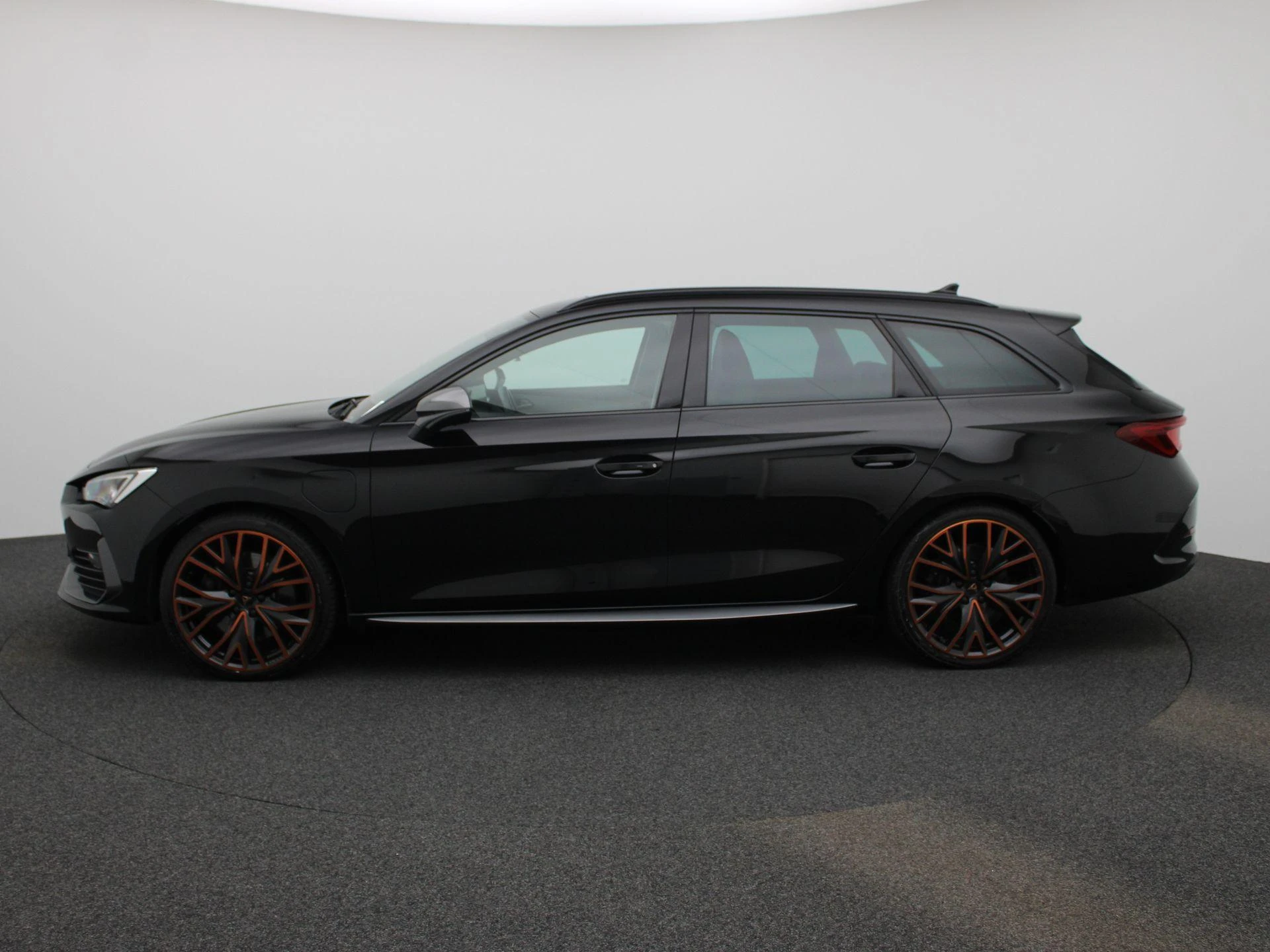 CUPRA-Leon Sportstourer-image-3