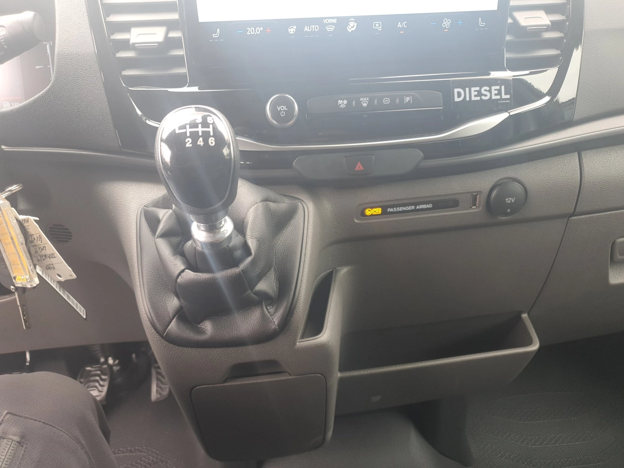 Ford-Transit-image-12