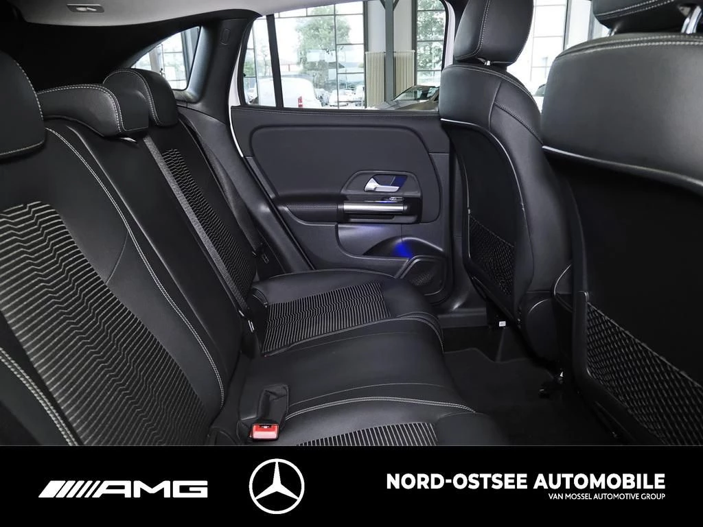 Mercedes-Benz GLA 220 d 4M PROGRESSIVE KAMERA PANO HUD NAVI Progressive