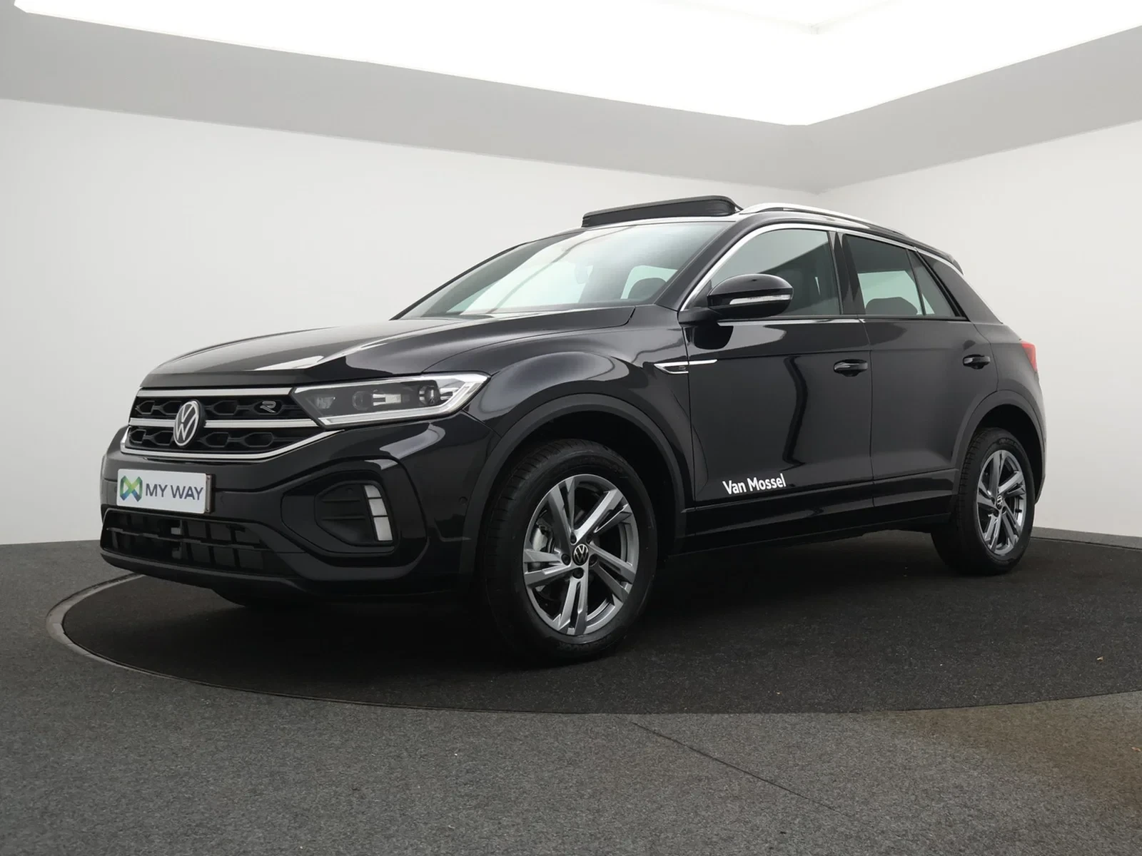 Volkswagen-T-Roc-image-0