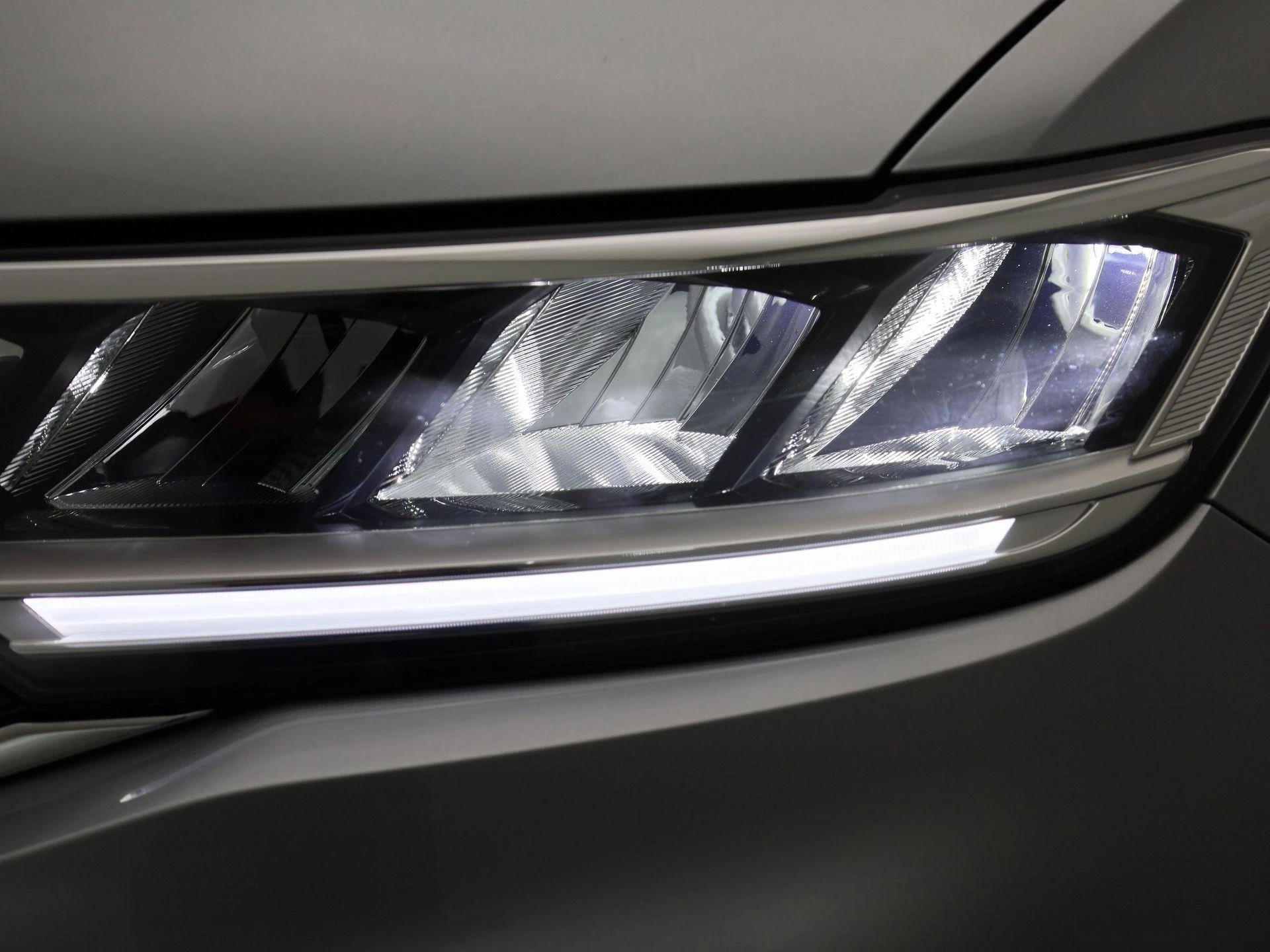 Volkswagen-T-Roc-image-14