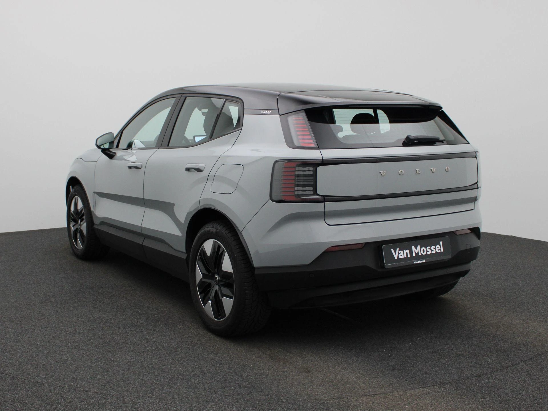 Volvo-EX30-image-1