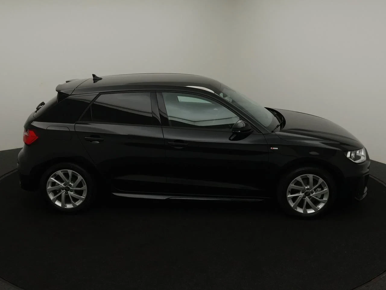 Audi-A1 Sportback-image-5