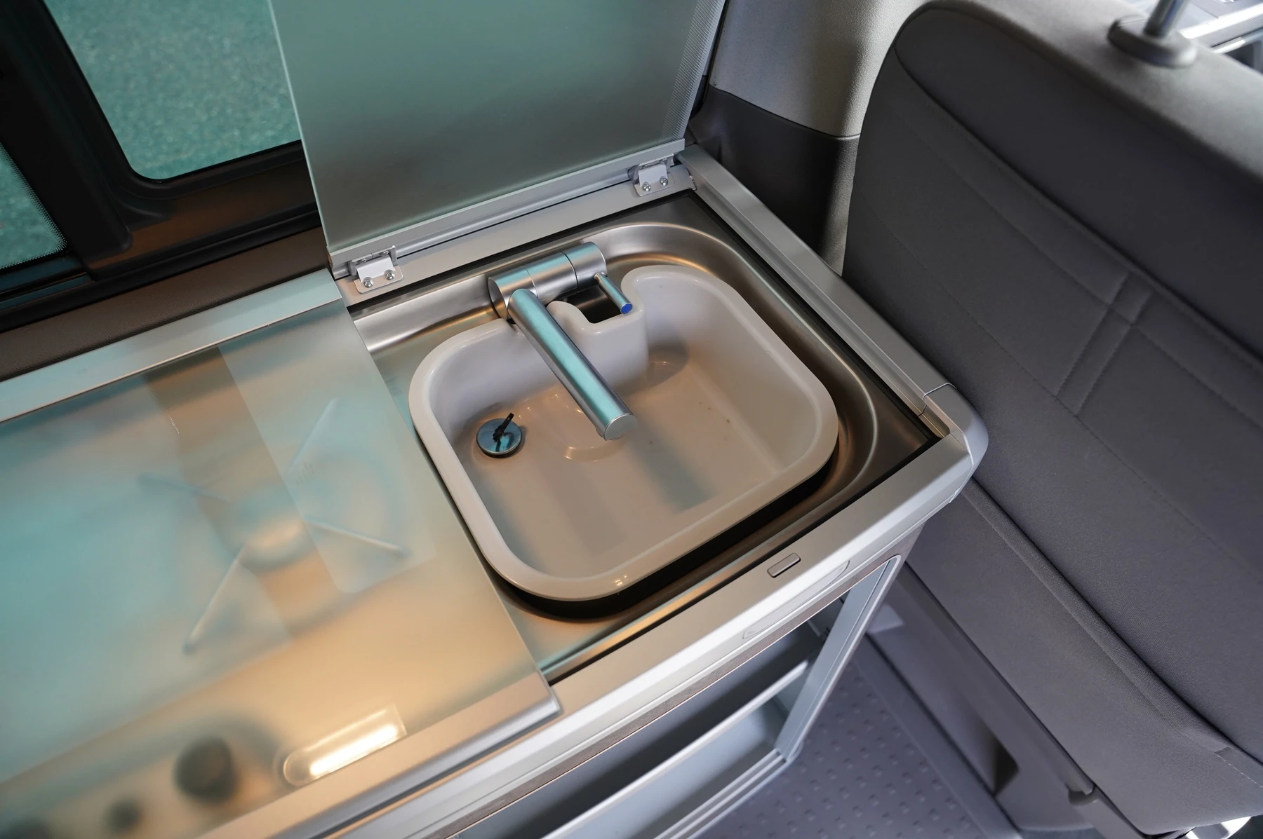 Volkswagen-California-image-30