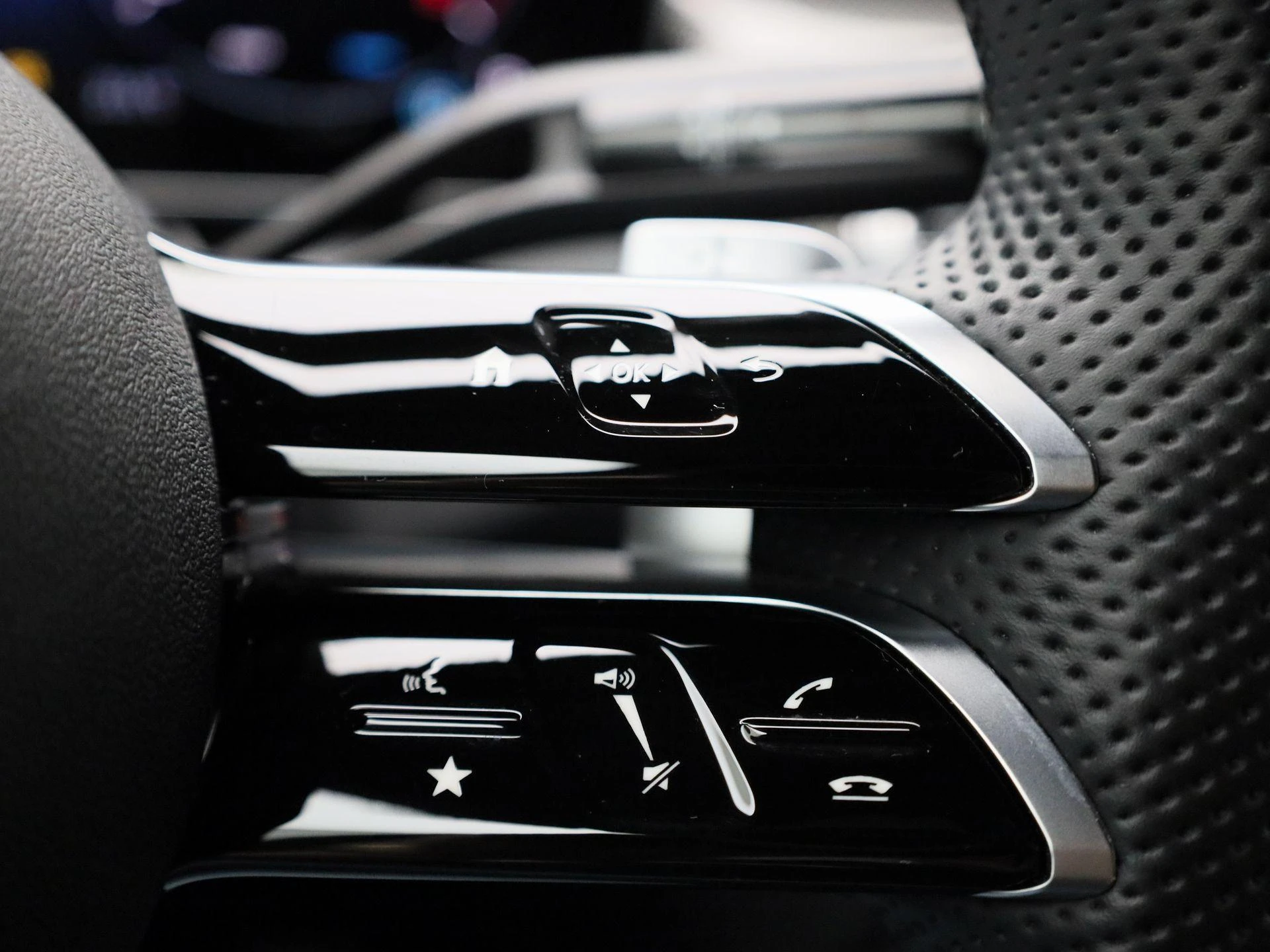 Mercedes-Benz-GLC-image-26