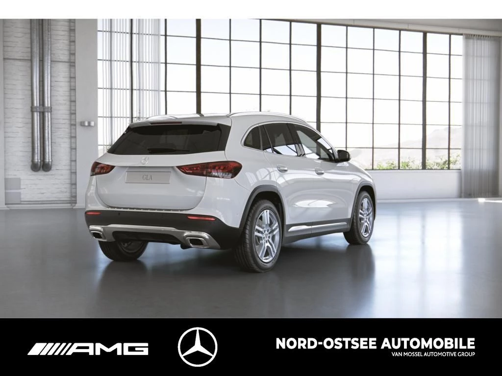 Mercedes-Benz GLA 220 d 4M PROGRESSIVE KAMERA PANO HUD NAVI Progressive