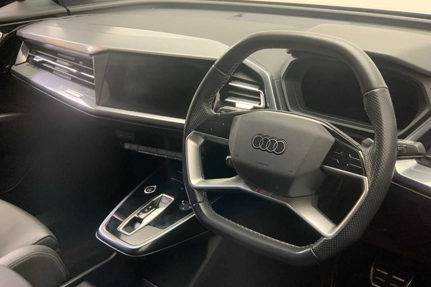 Audi-Q4 e-tron-image-5