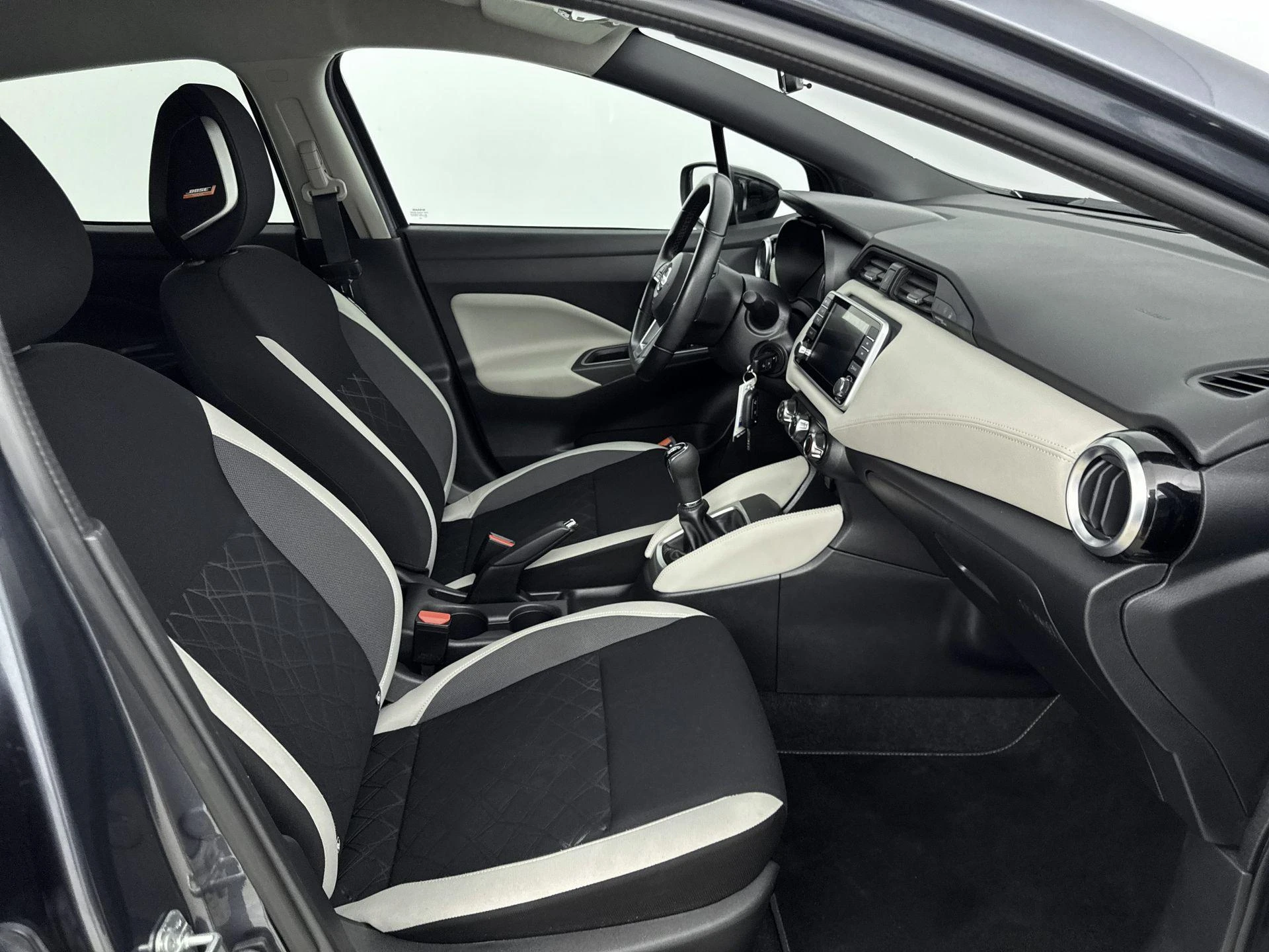 Nissan-Micra-image-23