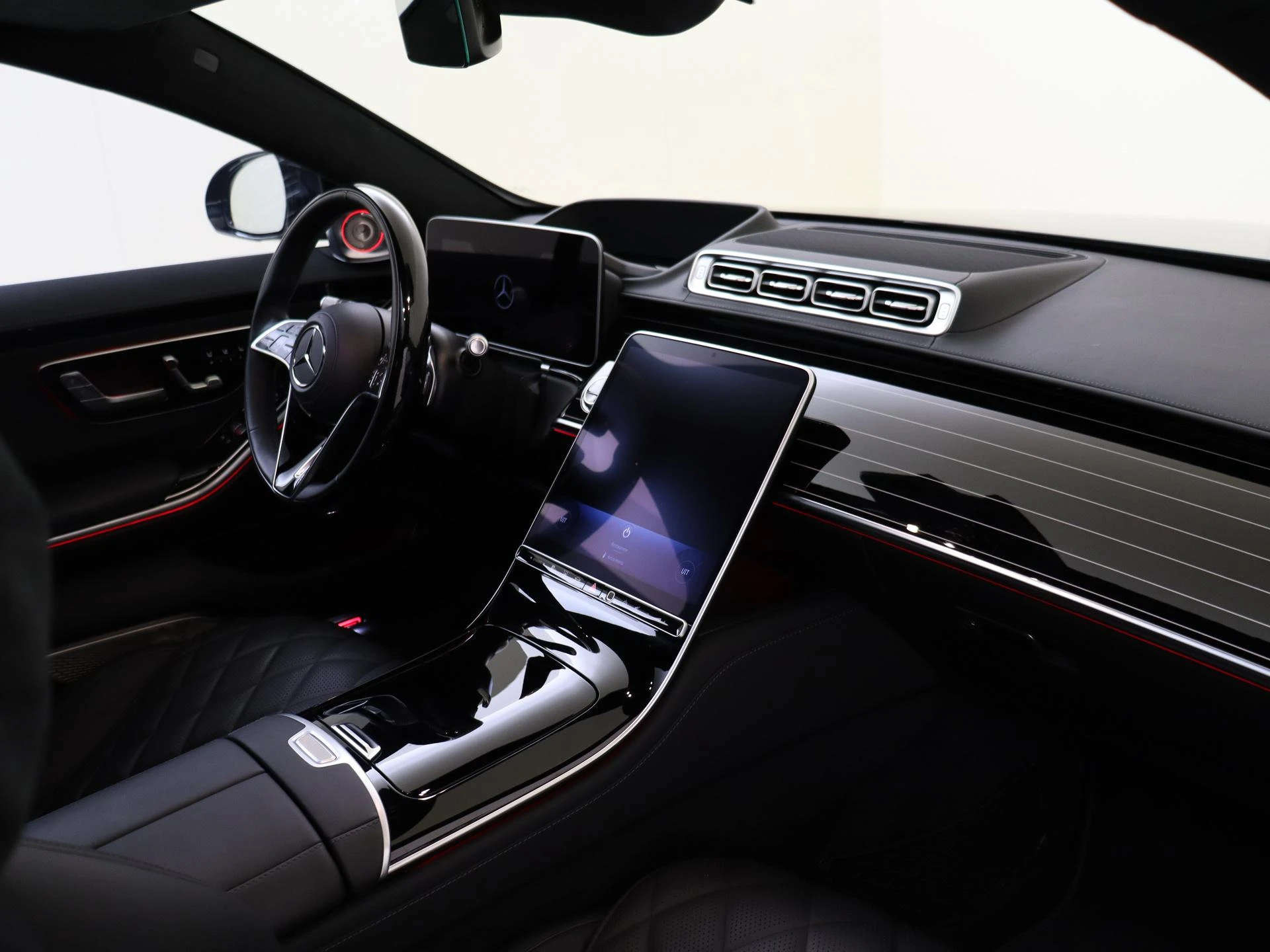 Mercedes-Benz-S-Klasse-image-5