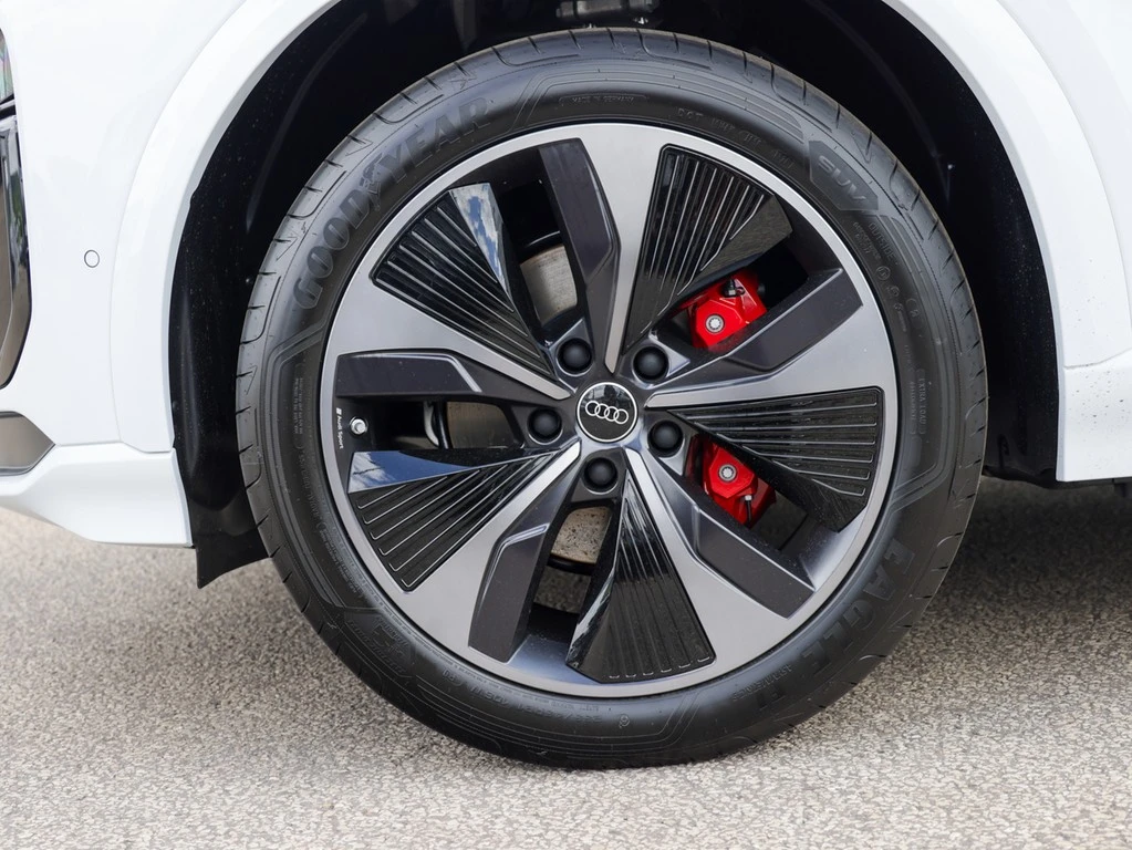Audi Q6 e-tron SUV quattro 315 kW