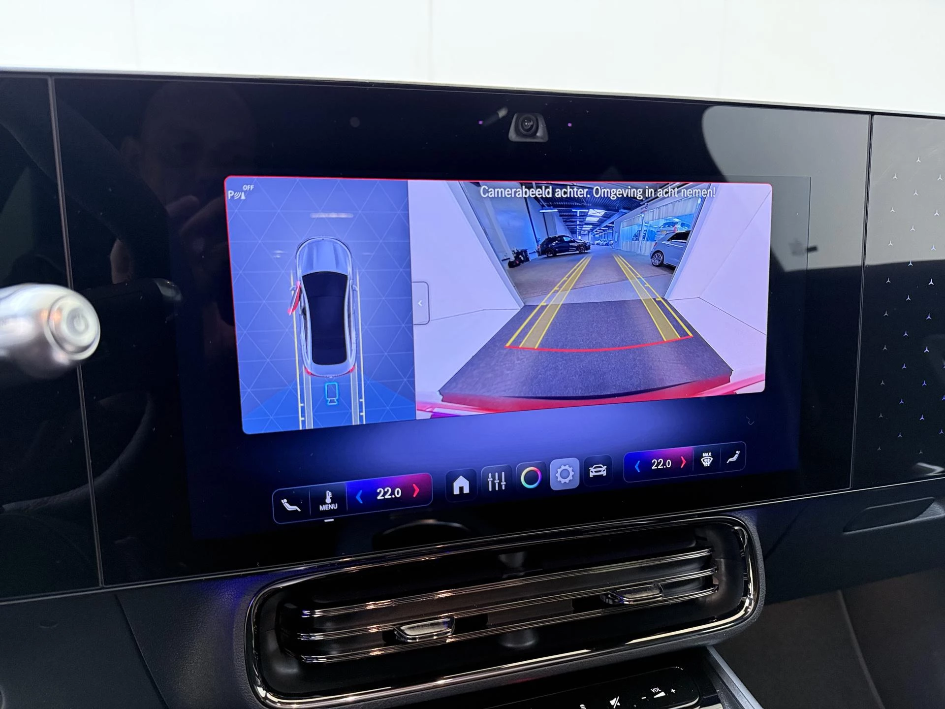 Mercedes-Benz-CLA-image-18