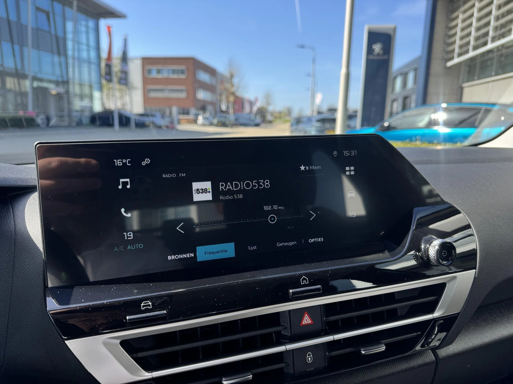 Citroën-ë-C4-image-18