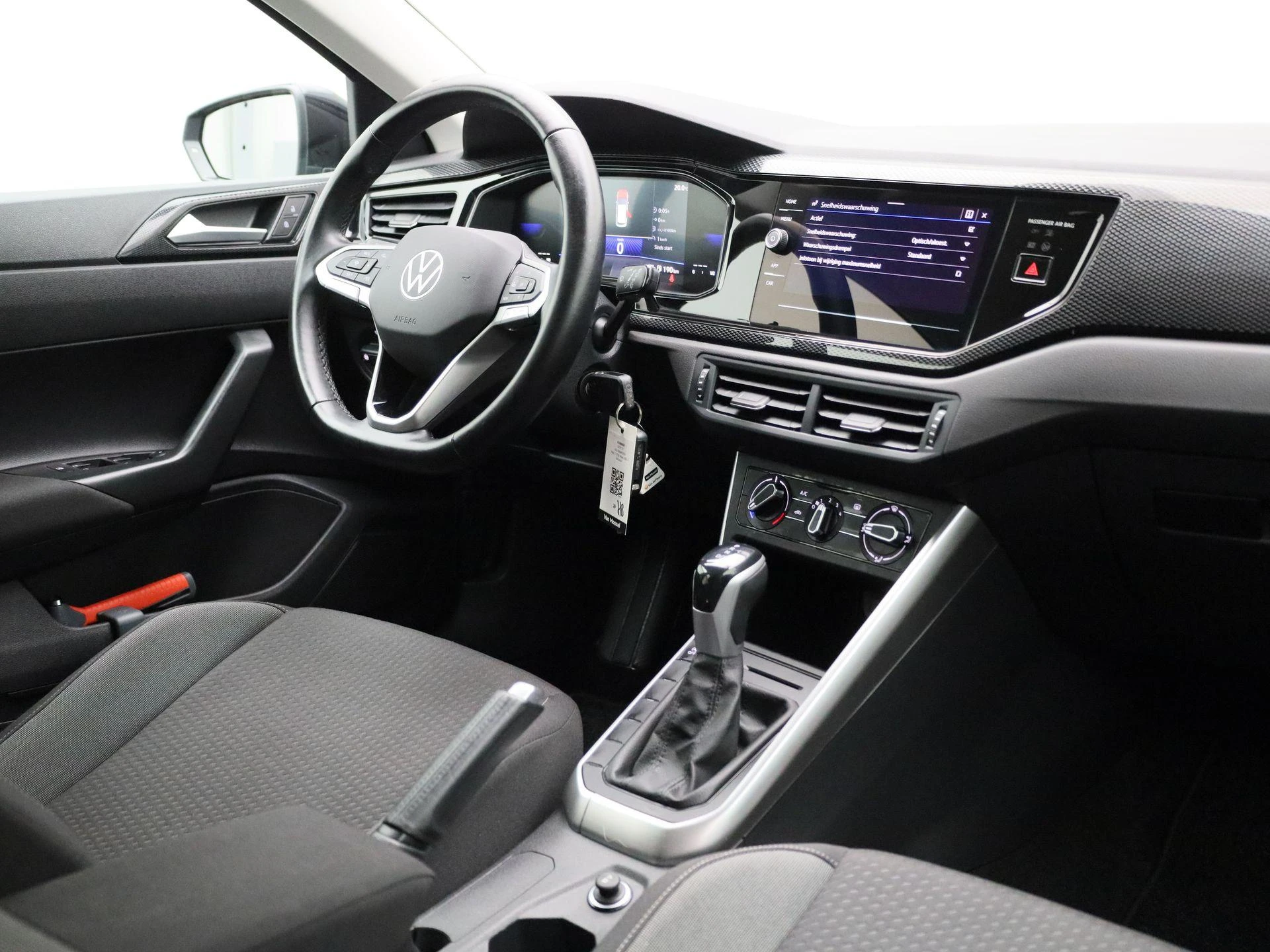 Volkswagen-Polo-image-37