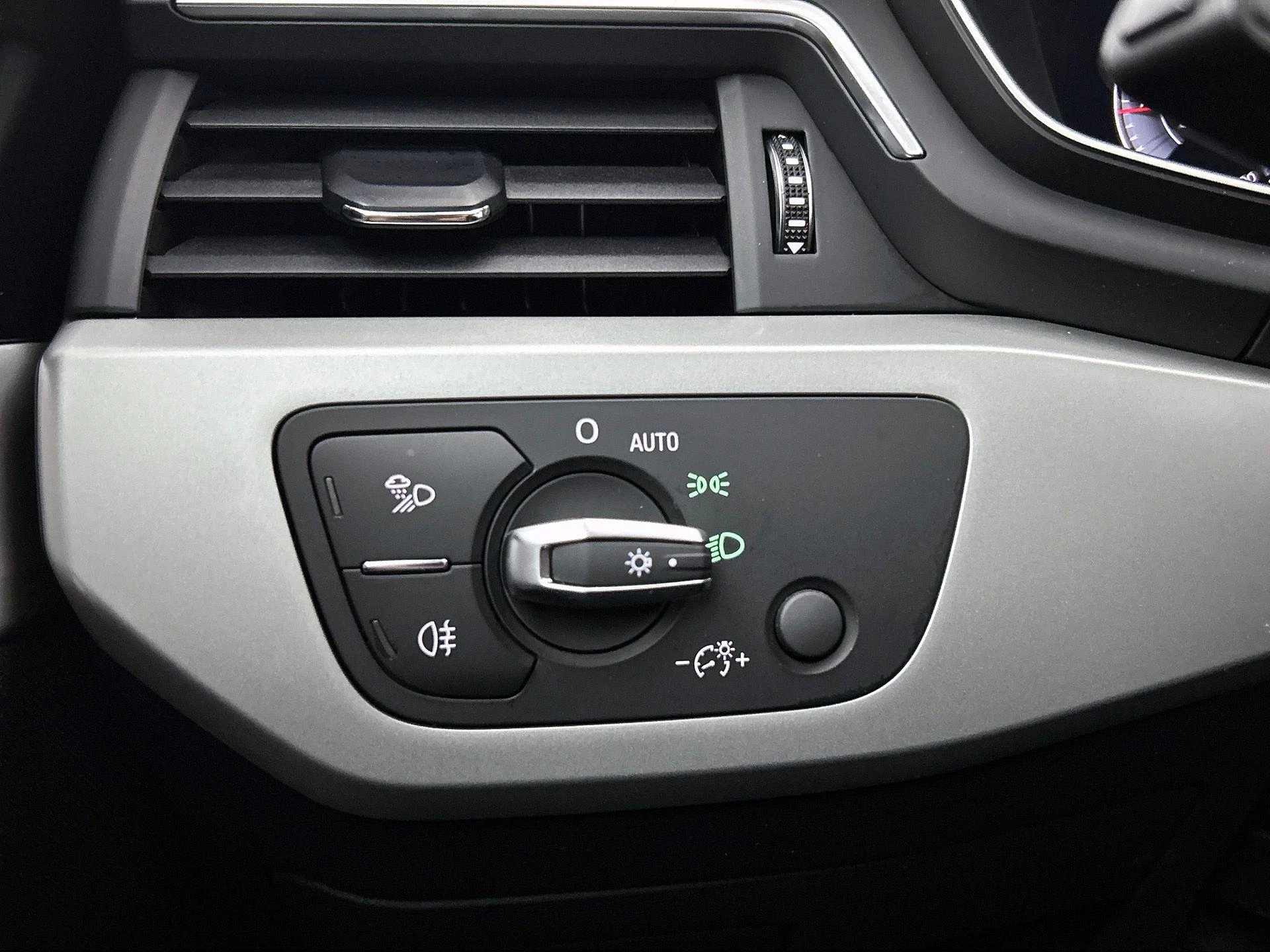 Audi-A4-image-21
