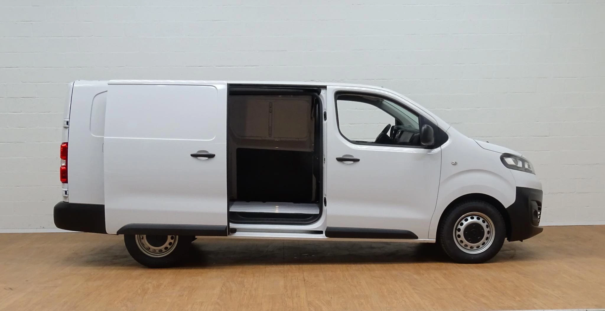 Opel Vivaro 2.0 Turbo 106kW Edition L3H1