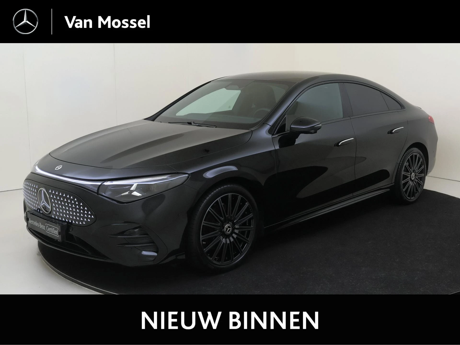 Mercedes-Benz-CLA-image-0