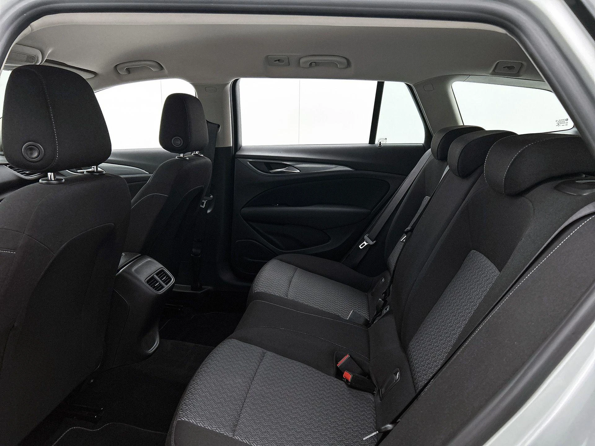 Opel-Insignia-image-25