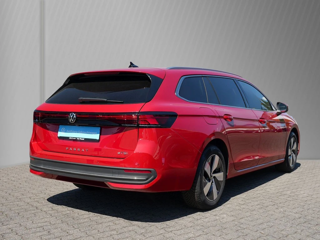Volkswagen-Passat-image-3