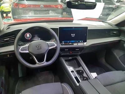 Volkswagen Passat Variant eTSI DSG Business /Navi/LED/AHK