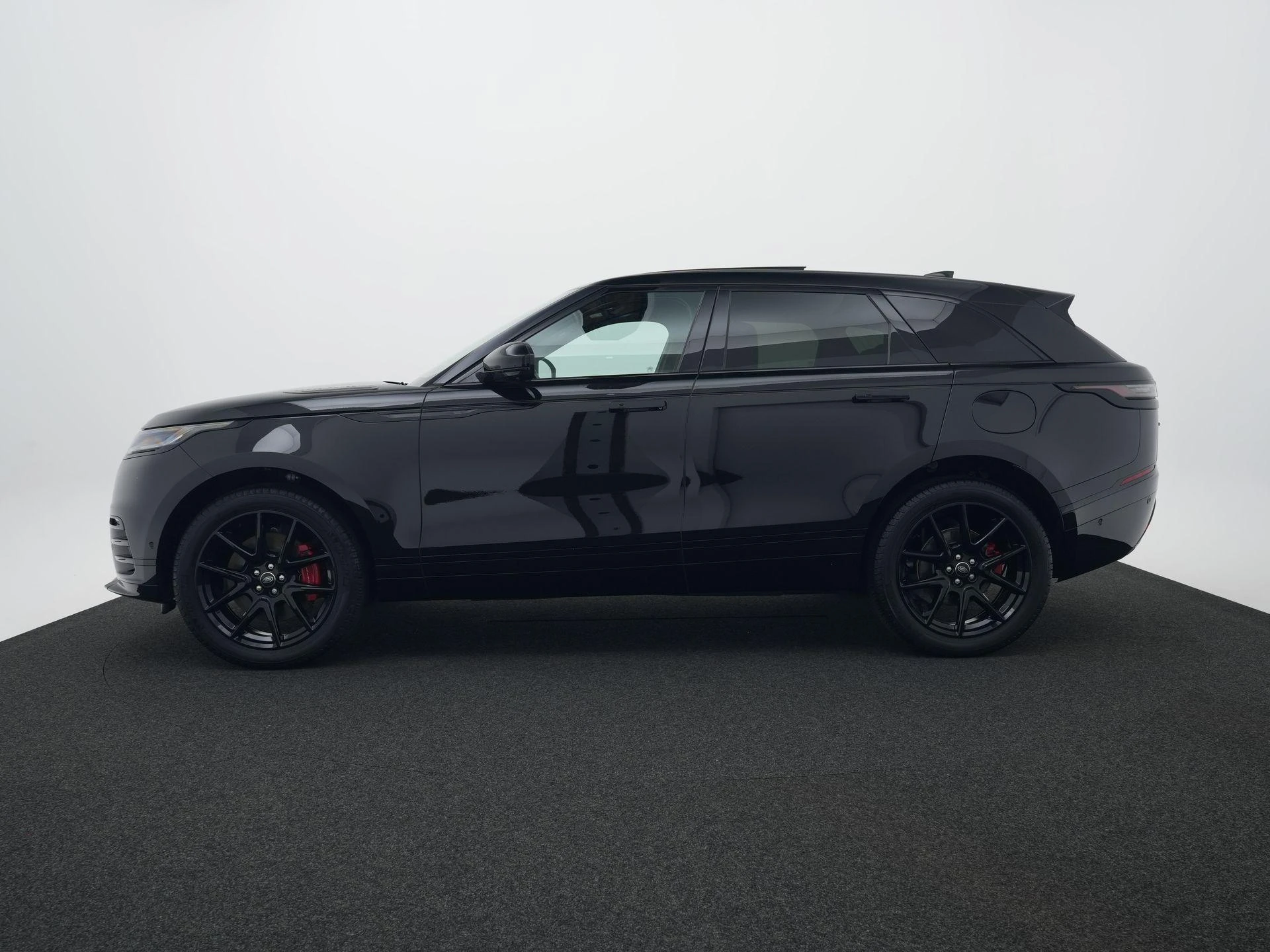 Land Rover-Range Rover Velar-image-4