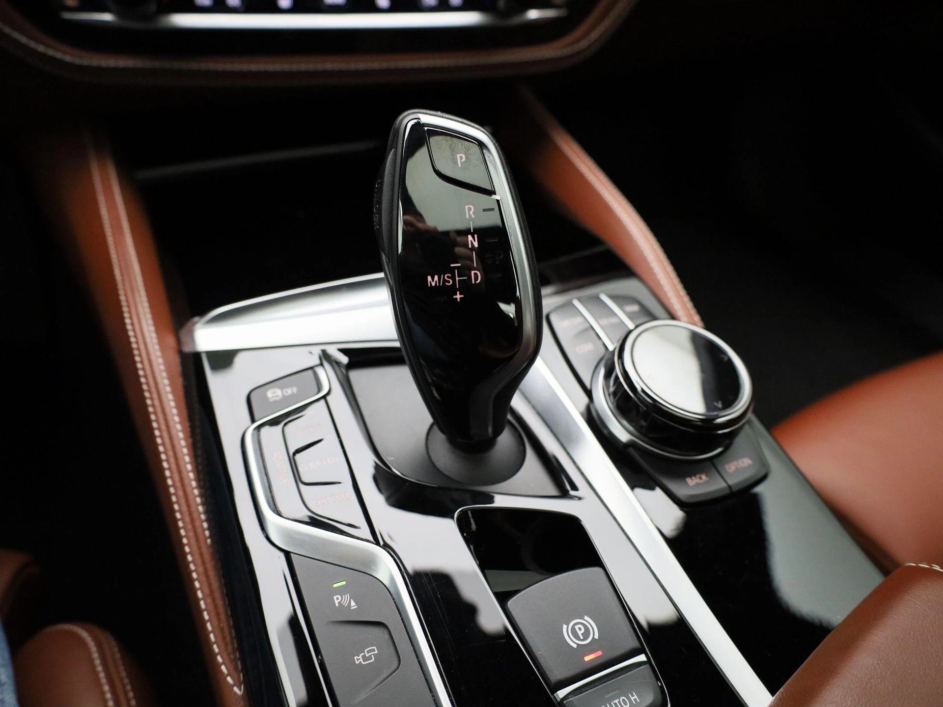 BMW 5 Serie M550i xDrive High Executive