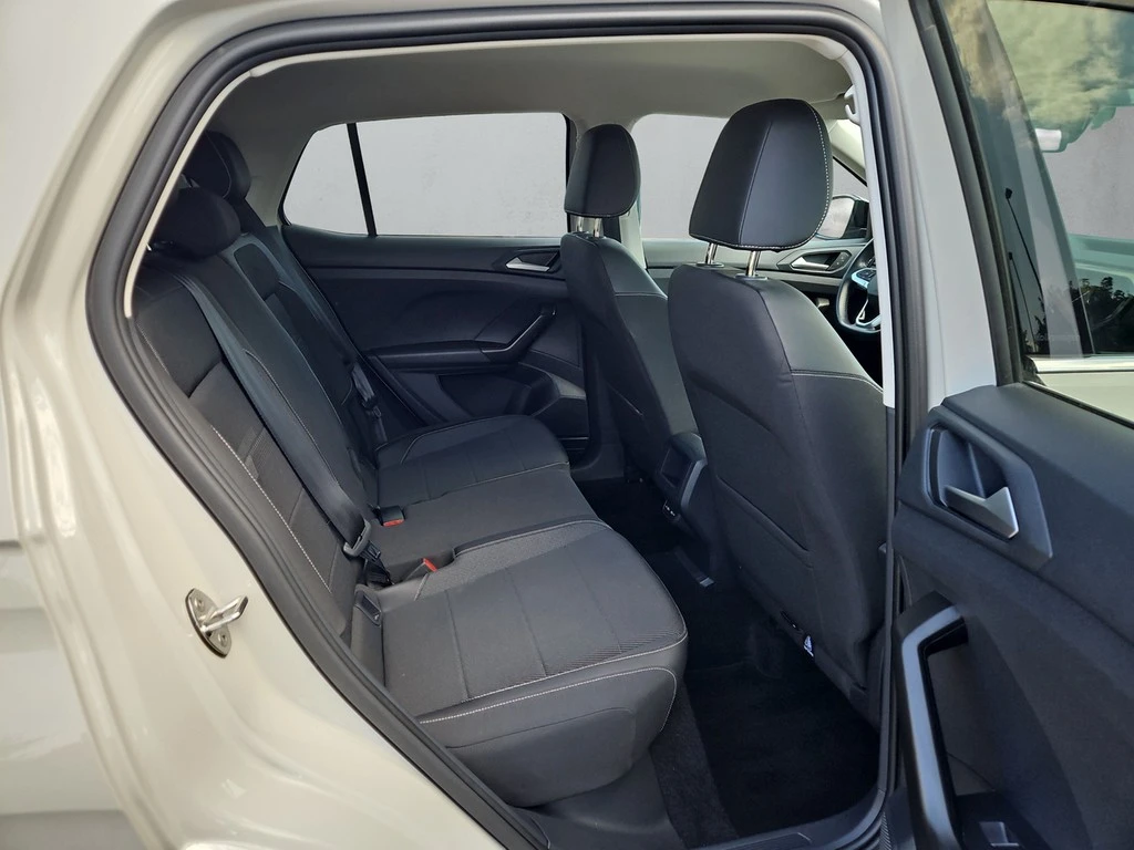 Volkswagen-T-Cross-image-11