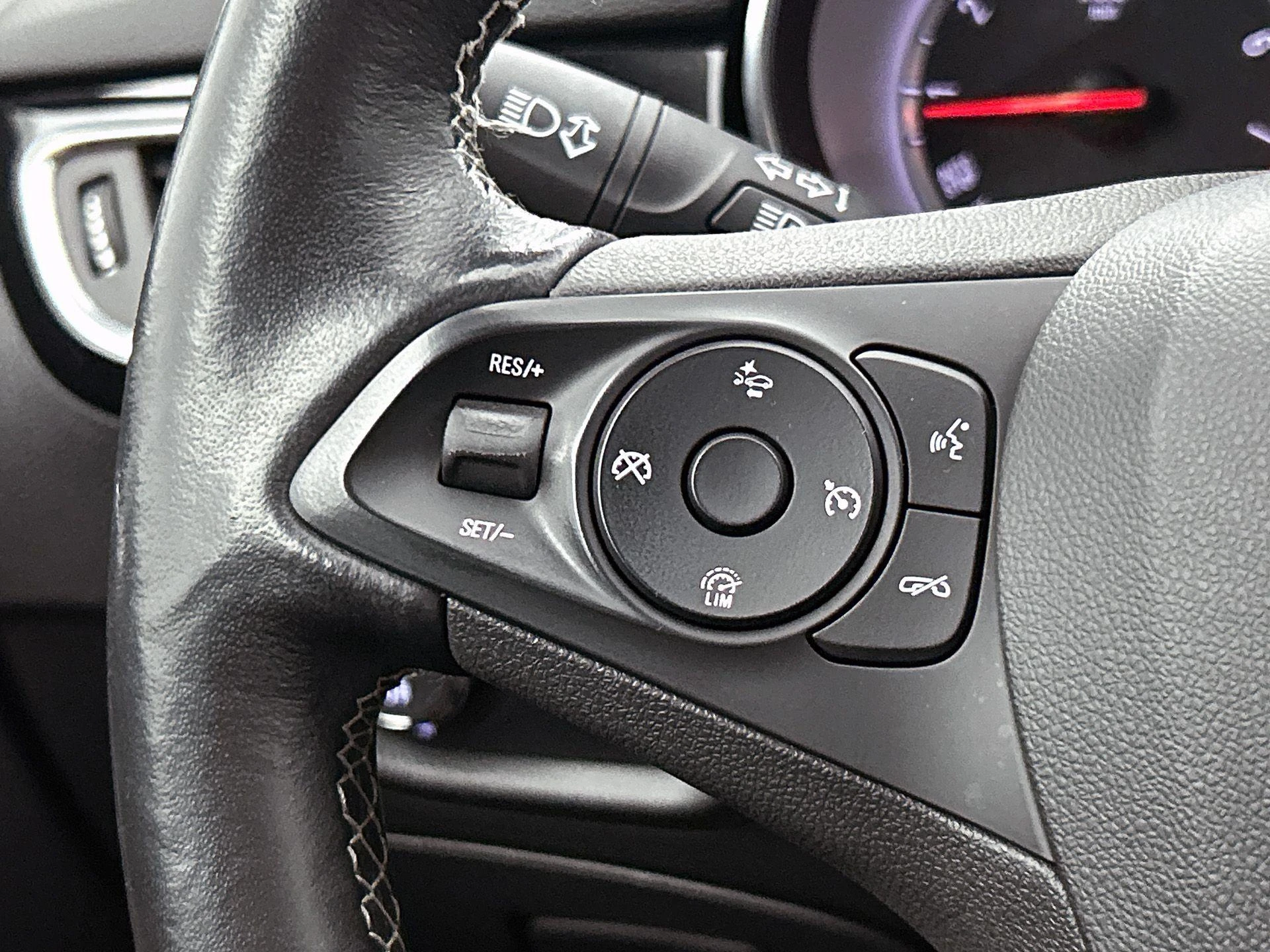 Opel-Astra-image-5