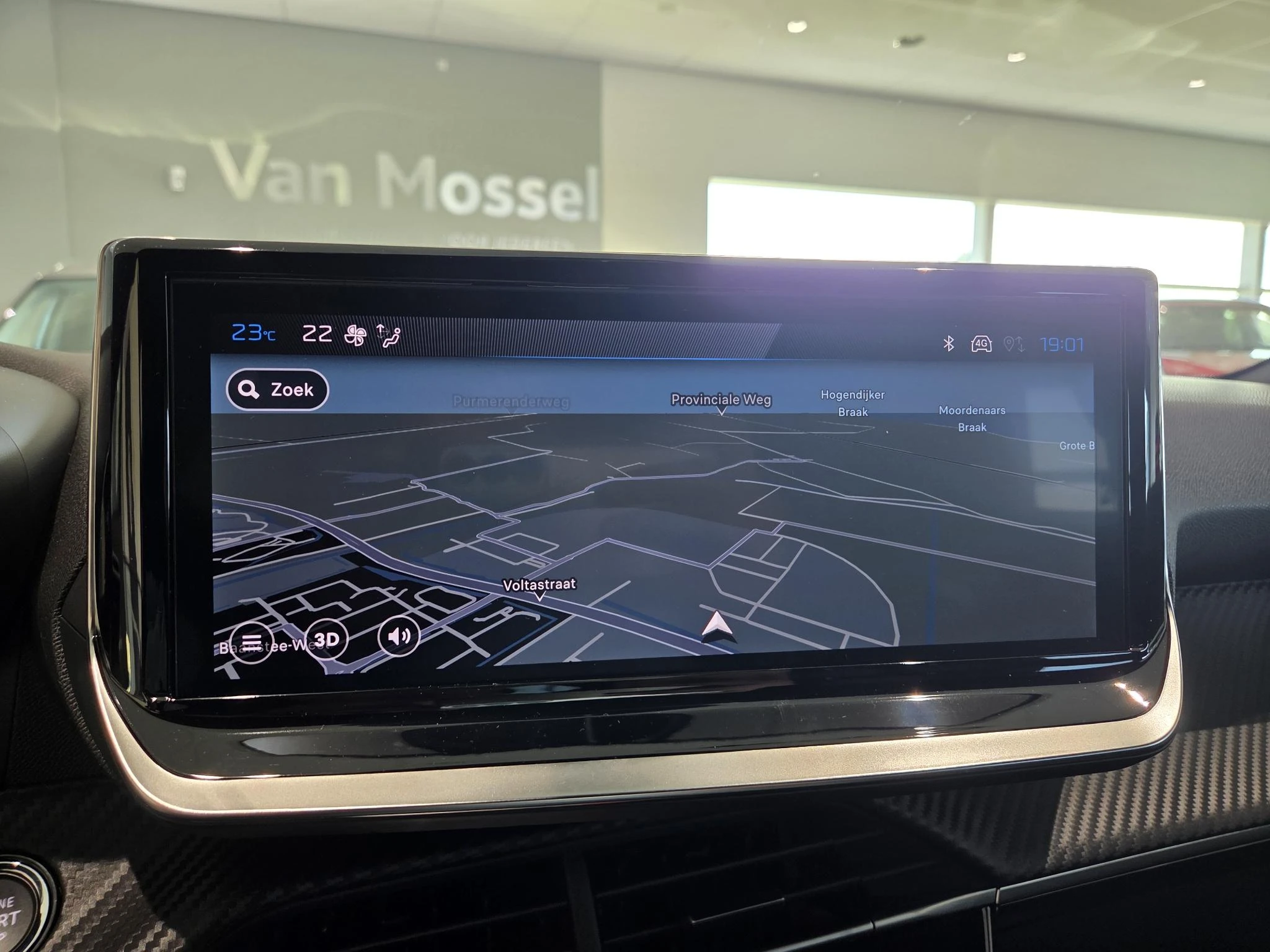 Peugeot 2008 1.2 Hybrid 136 Allure