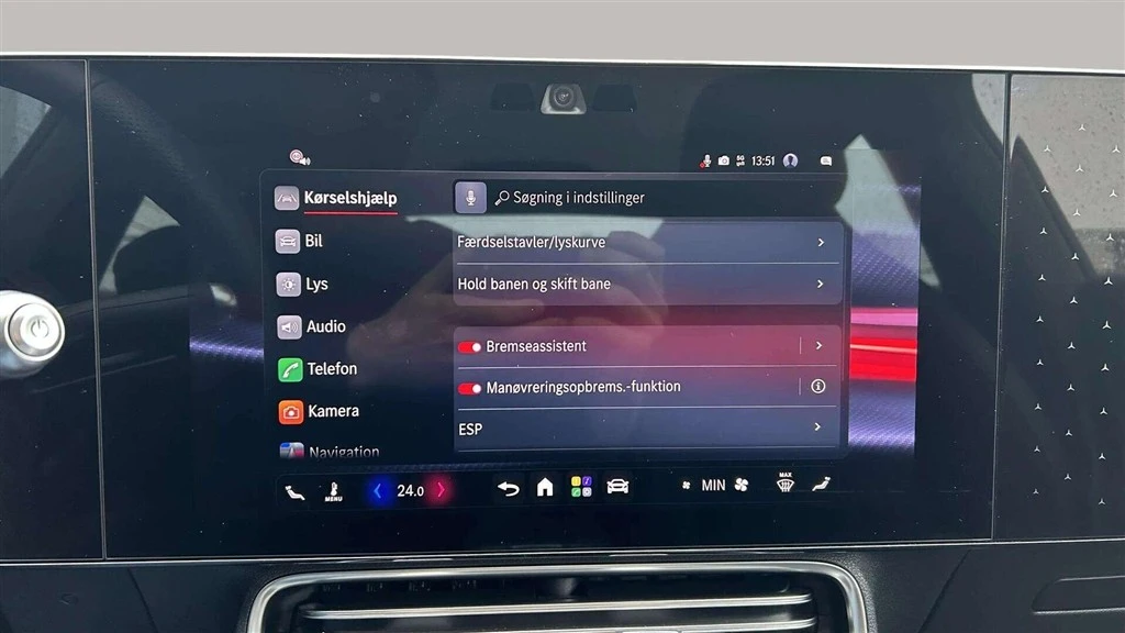 Mercedes-Benz-CLA-image-15