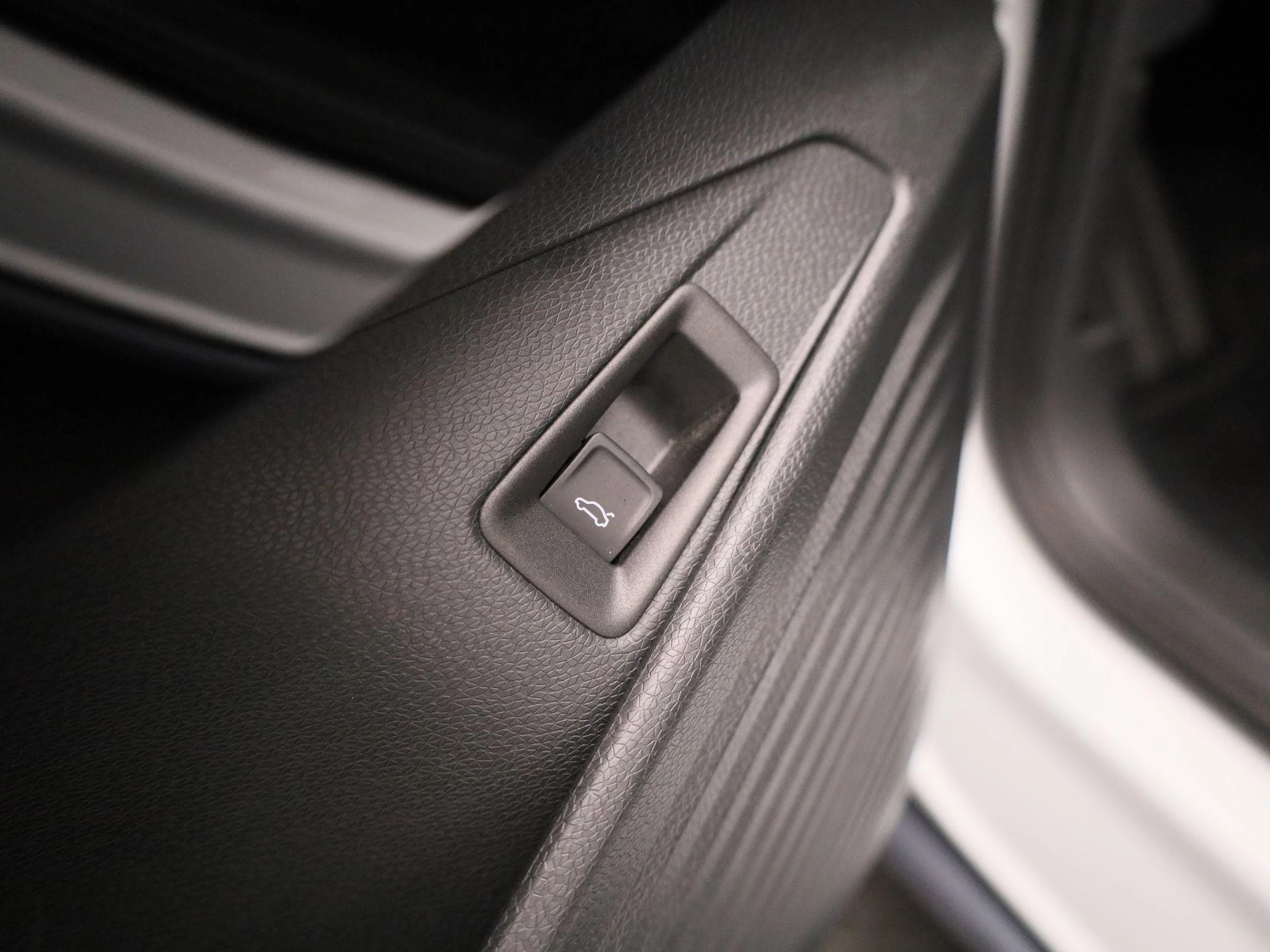 Volkswagen-ID.4-image-35