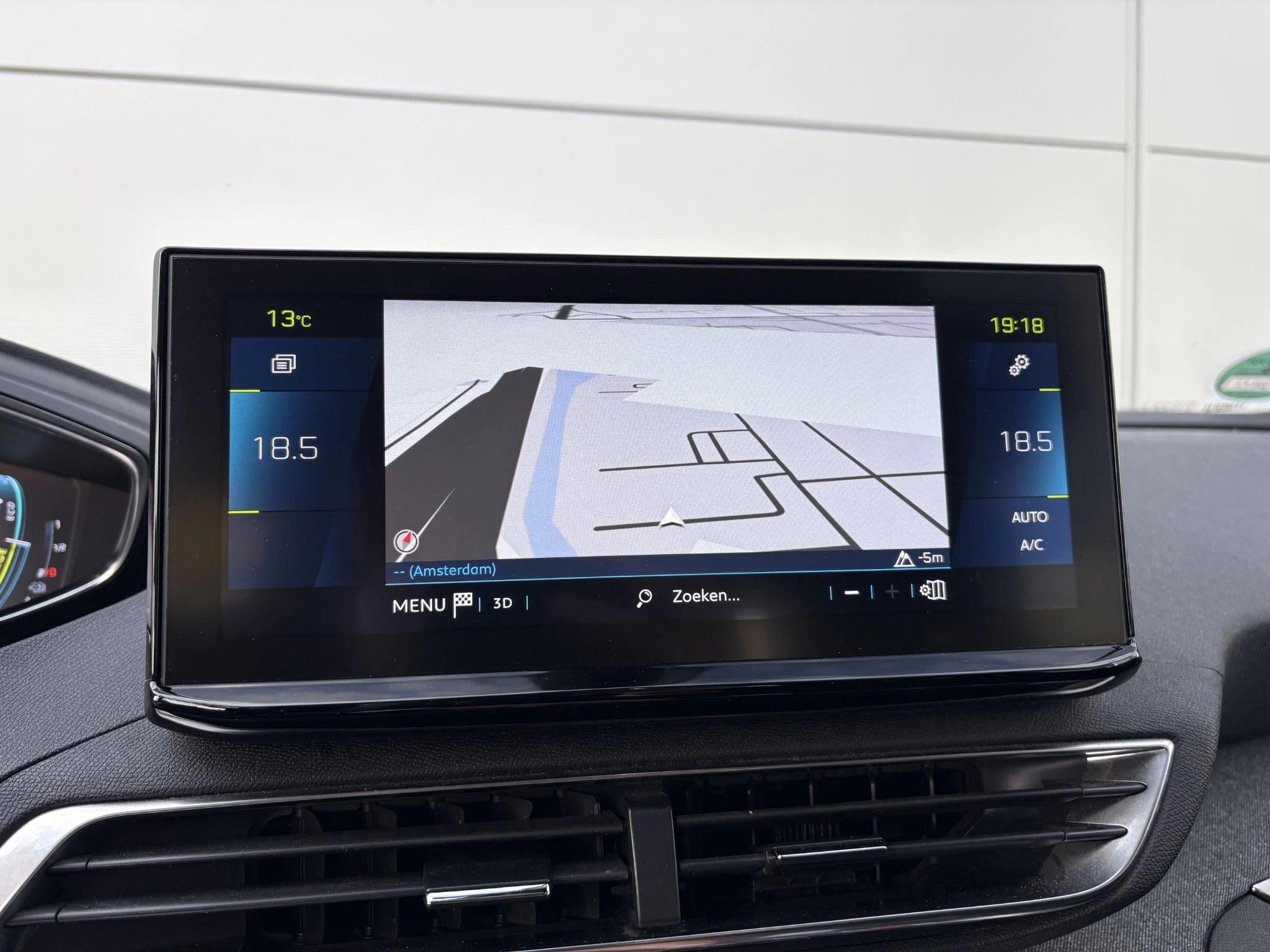 Peugeot-3008-image-12