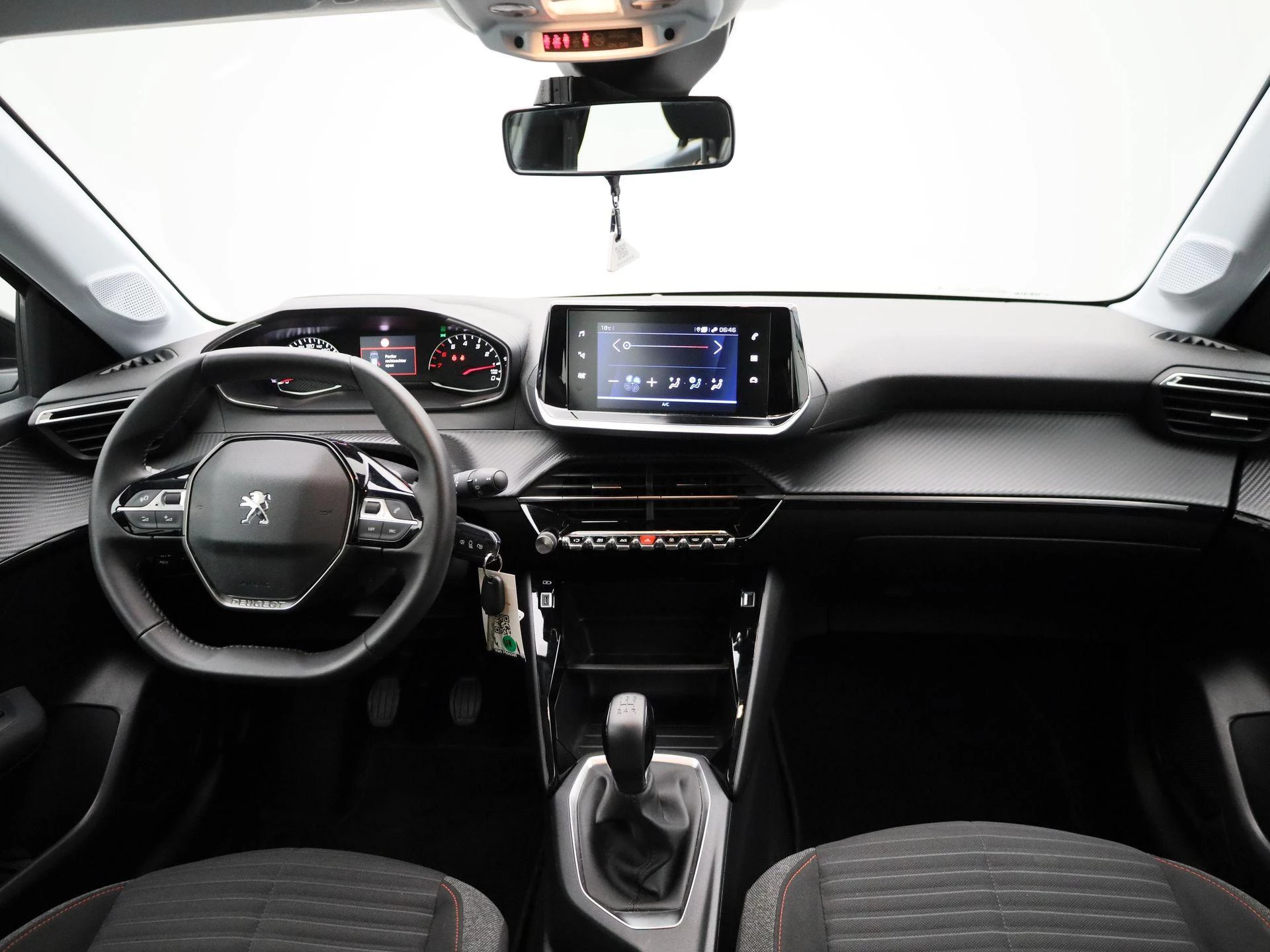 Peugeot-208-image-29