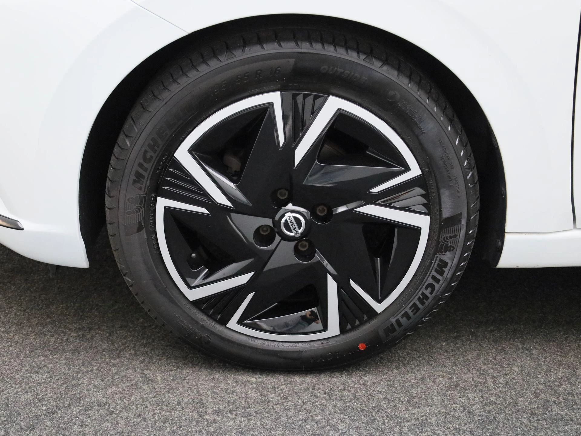 Nissan-Micra-image-13