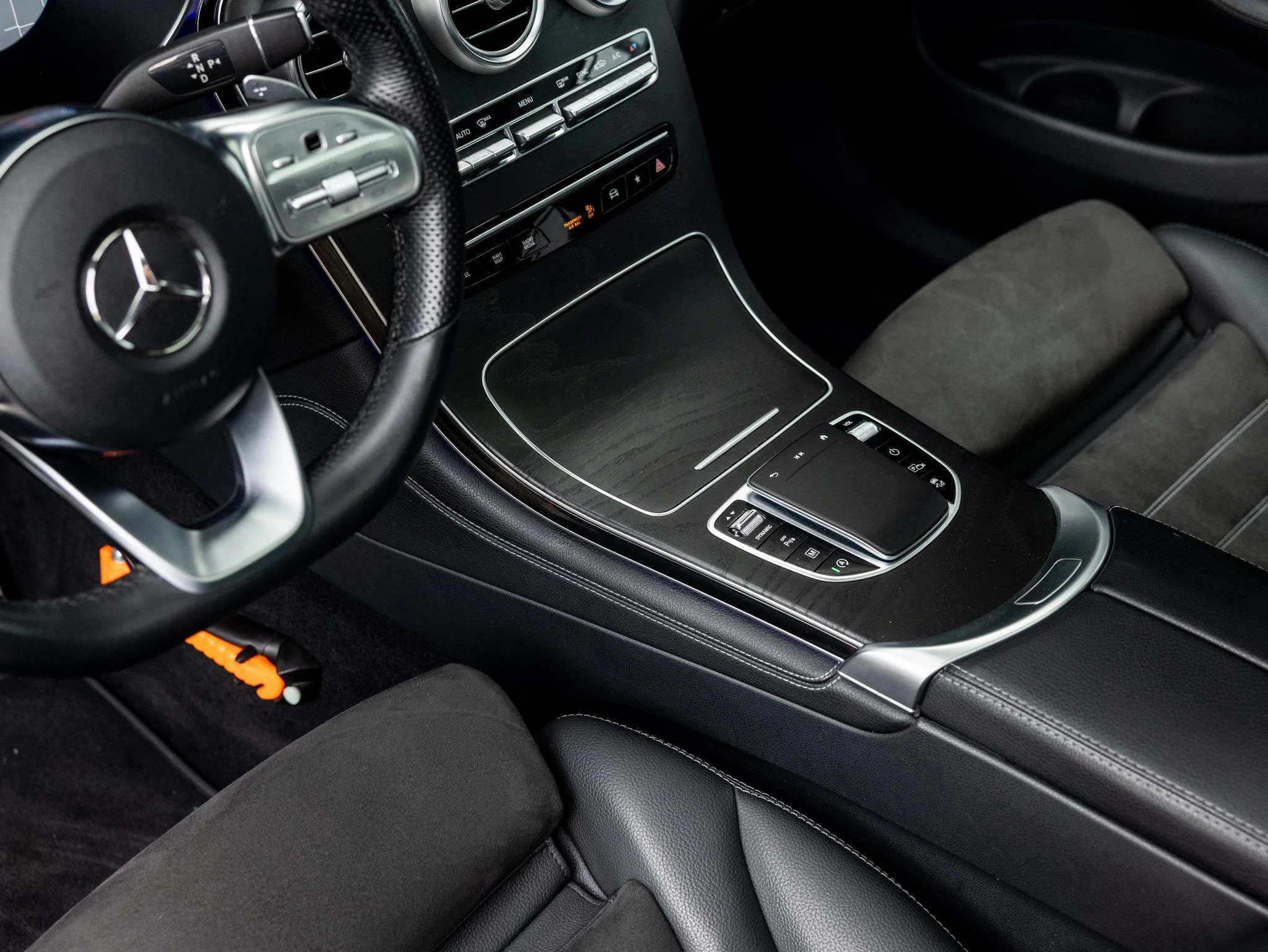 Mercedes-Benz-GLC-image-32